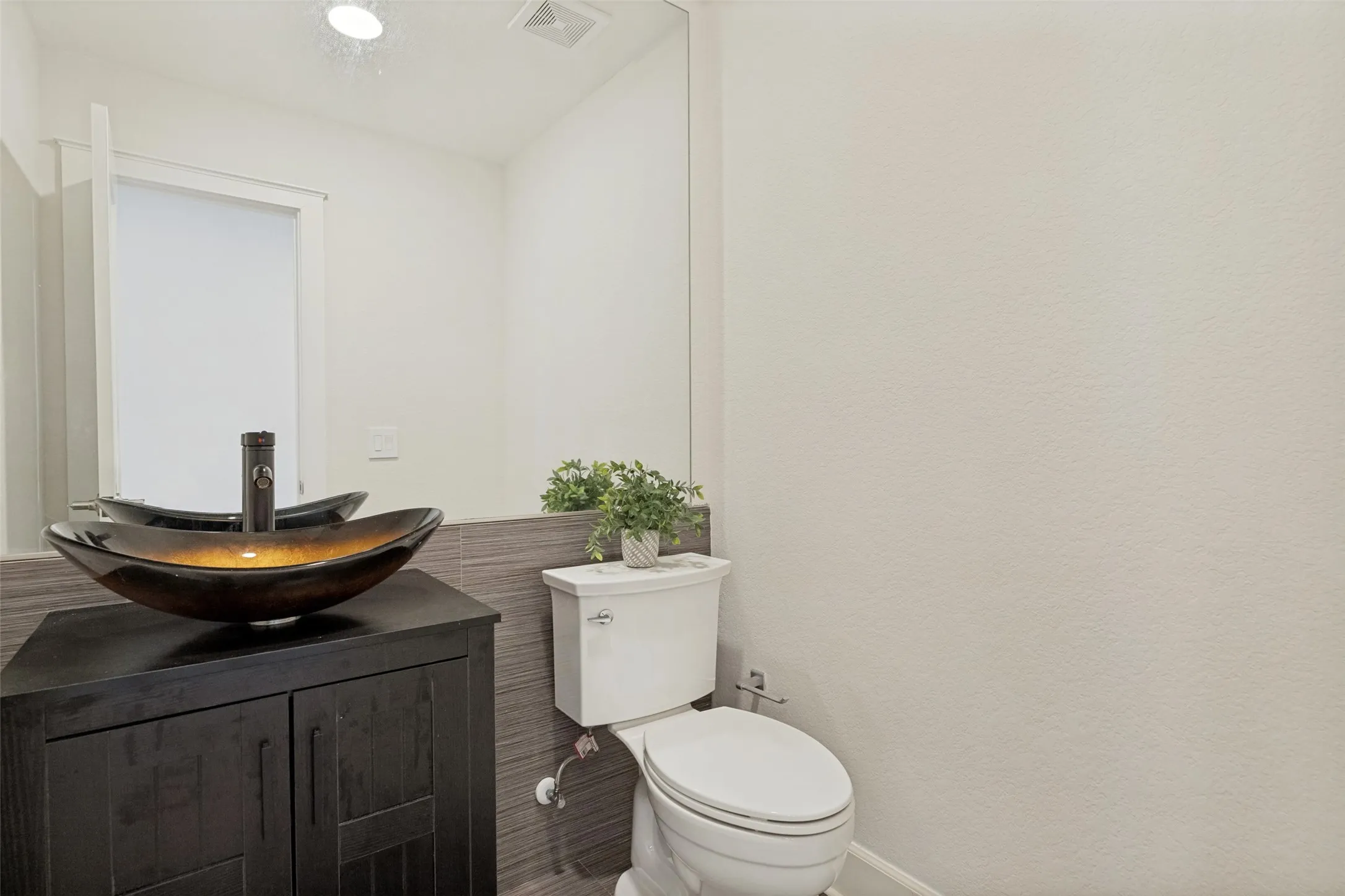 Single Family Residence For Sale in Collin County , 1016 Scenic Hills Drive, Mc Kinney, Texas 75071, 5 Bedroom, 3 Bathroom, 2 Garage spaces, 3,263 Sqft, built in 2016, mls#21334078, Real Estate Agent in Mc Kinney, Homes For Sale in Collin county, Homes For Sale in Mc Kinney, Realtor in Mc Kinney Texas, Real Estate Brokerage Independent Realty Texas, Luminita Cordes Realtor