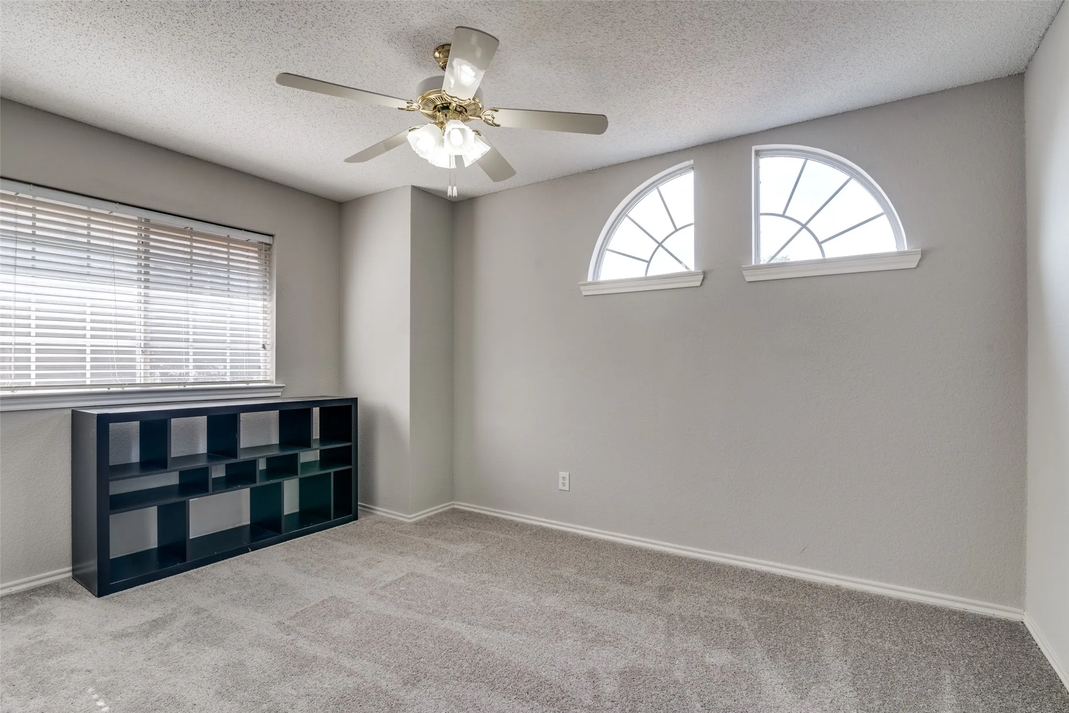 Single Family Residence For Rent in Denton County , 2916 Renaissance Circle, Dallas, Texas 75287, 3 Bedroom, 3 Bathroom, 2 Garage spaces, 1,704 Sqft, built in 1991, mls#21382695, Real Estate Agent in Dallas, Homes For Rent in Denton county, Homes For Rent in Dallas, Realtor in Dallas Texas, Real Estate Brokerage Independent Realty Texas, Luminita Cordes Realtor