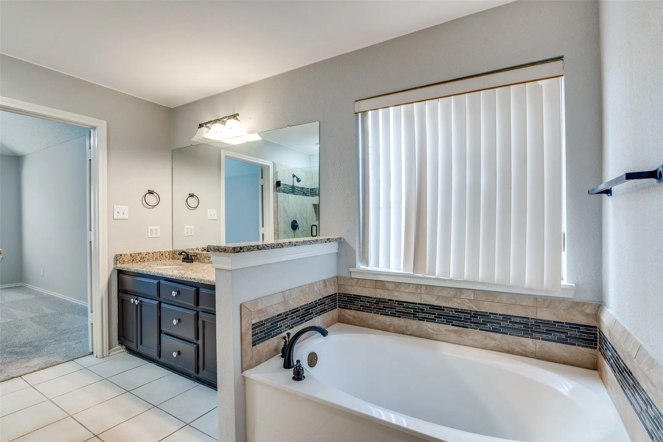 Single Family Residence For Rent in Denton County , 2916 Renaissance Circle, Dallas, Texas 75287, 3 Bedroom, 3 Bathroom, 2 Garage spaces, 1,704 Sqft, built in 1991, mls#21382695, Real Estate Agent in Dallas, Homes For Rent in Denton county, Homes For Rent in Dallas, Realtor in Dallas Texas, Real Estate Brokerage Independent Realty Texas, Luminita Cordes Realtor