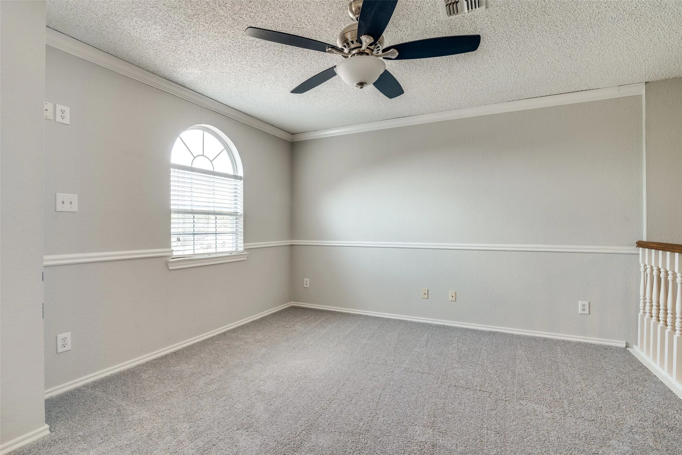Single Family Residence For Rent in Denton County , 2916 Renaissance Circle, Dallas, Texas 75287, 3 Bedroom, 3 Bathroom, 2 Garage spaces, 1,704 Sqft, built in 1991, mls#21382695, Real Estate Agent in Dallas, Homes For Rent in Denton county, Homes For Rent in Dallas, Realtor in Dallas Texas, Real Estate Brokerage Independent Realty Texas, Luminita Cordes Realtor