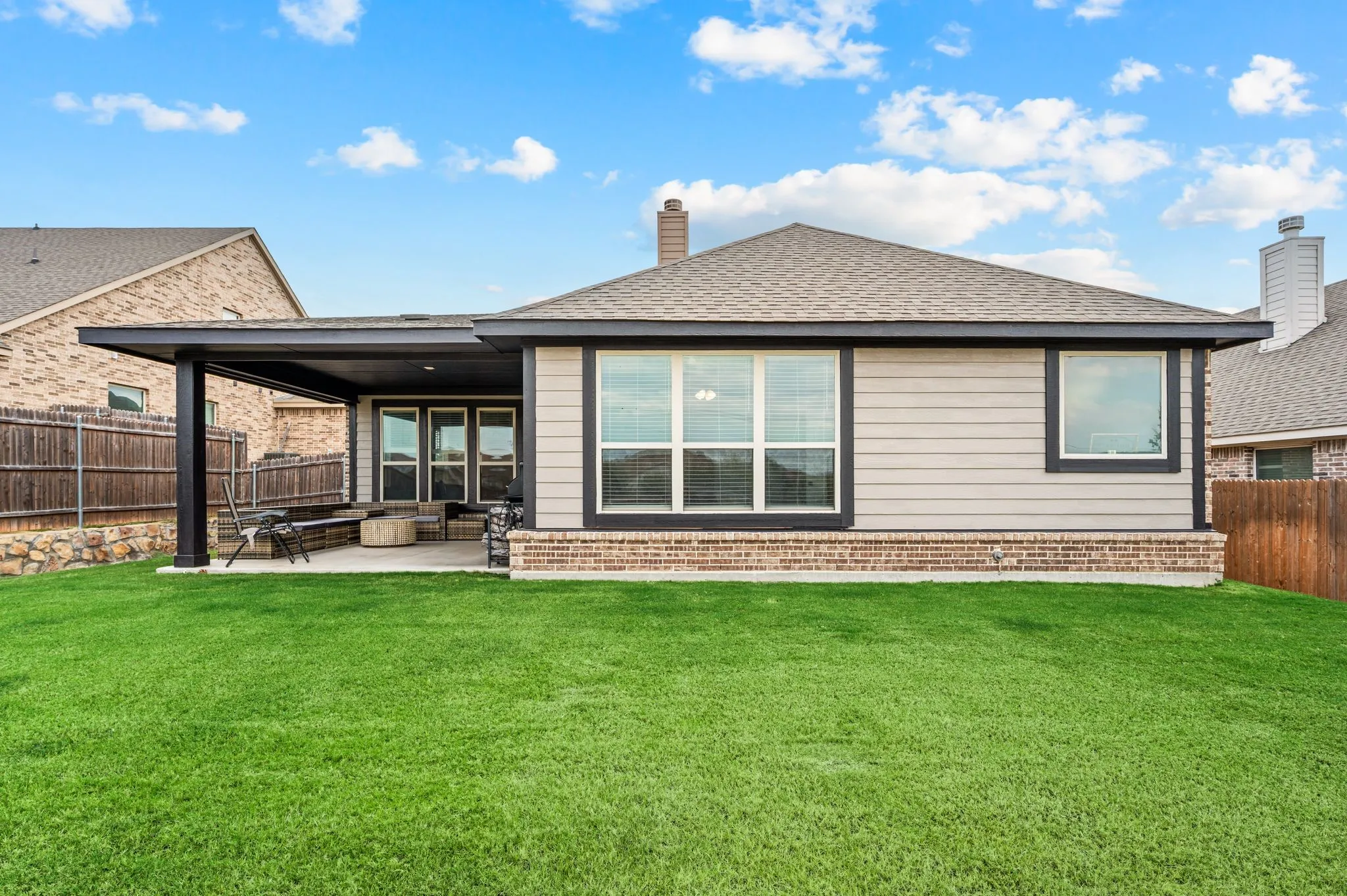 Single Family Residence For Sale in Parker County , 1504 Shindig Court, Weatherford, Texas 76087, 3 Bedroom, 2 Bathroom, 2 Garage spaces, 2,003 Sqft, built in 2020, mls#21382646, Real Estate Agent in Weatherford, Homes For Sale in Parker county, Homes For Sale in Weatherford, Realtor in Weatherford Texas, Real Estate Brokerage Independent Realty Texas, Luminita Cordes Realtor