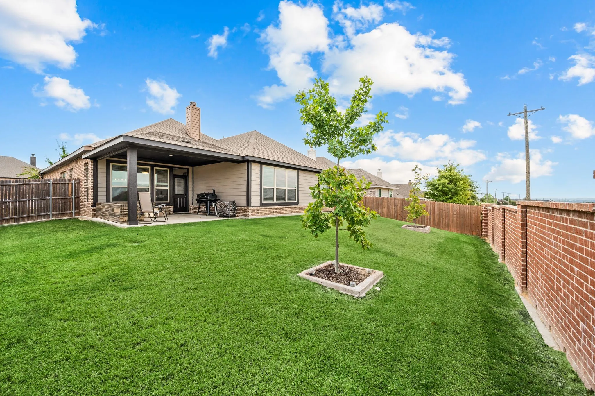 Single Family Residence For Sale in Parker County , 1504 Shindig Court, Weatherford, Texas 76087, 3 Bedroom, 2 Bathroom, 2 Garage spaces, 2,003 Sqft, built in 2020, mls#21382646, Real Estate Agent in Weatherford, Homes For Sale in Parker county, Homes For Sale in Weatherford, Realtor in Weatherford Texas, Real Estate Brokerage Independent Realty Texas, Luminita Cordes Realtor