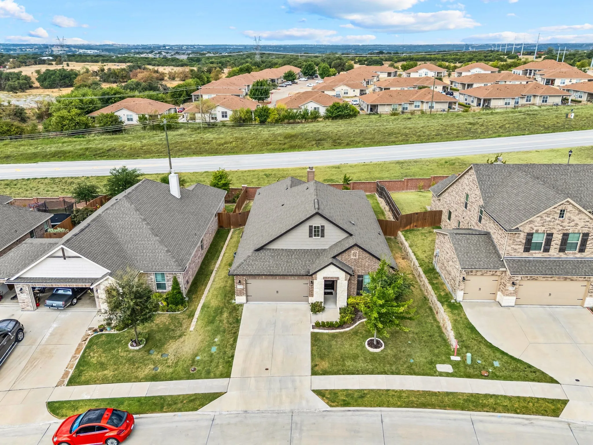 Single Family Residence For Sale in Parker County , 1504 Shindig Court, Weatherford, Texas 76087, 3 Bedroom, 2 Bathroom, 2 Garage spaces, 2,003 Sqft, built in 2020, mls#21382646, Real Estate Agent in Weatherford, Homes For Sale in Parker county, Homes For Sale in Weatherford, Realtor in Weatherford Texas, Real Estate Brokerage Independent Realty Texas, Luminita Cordes Realtor