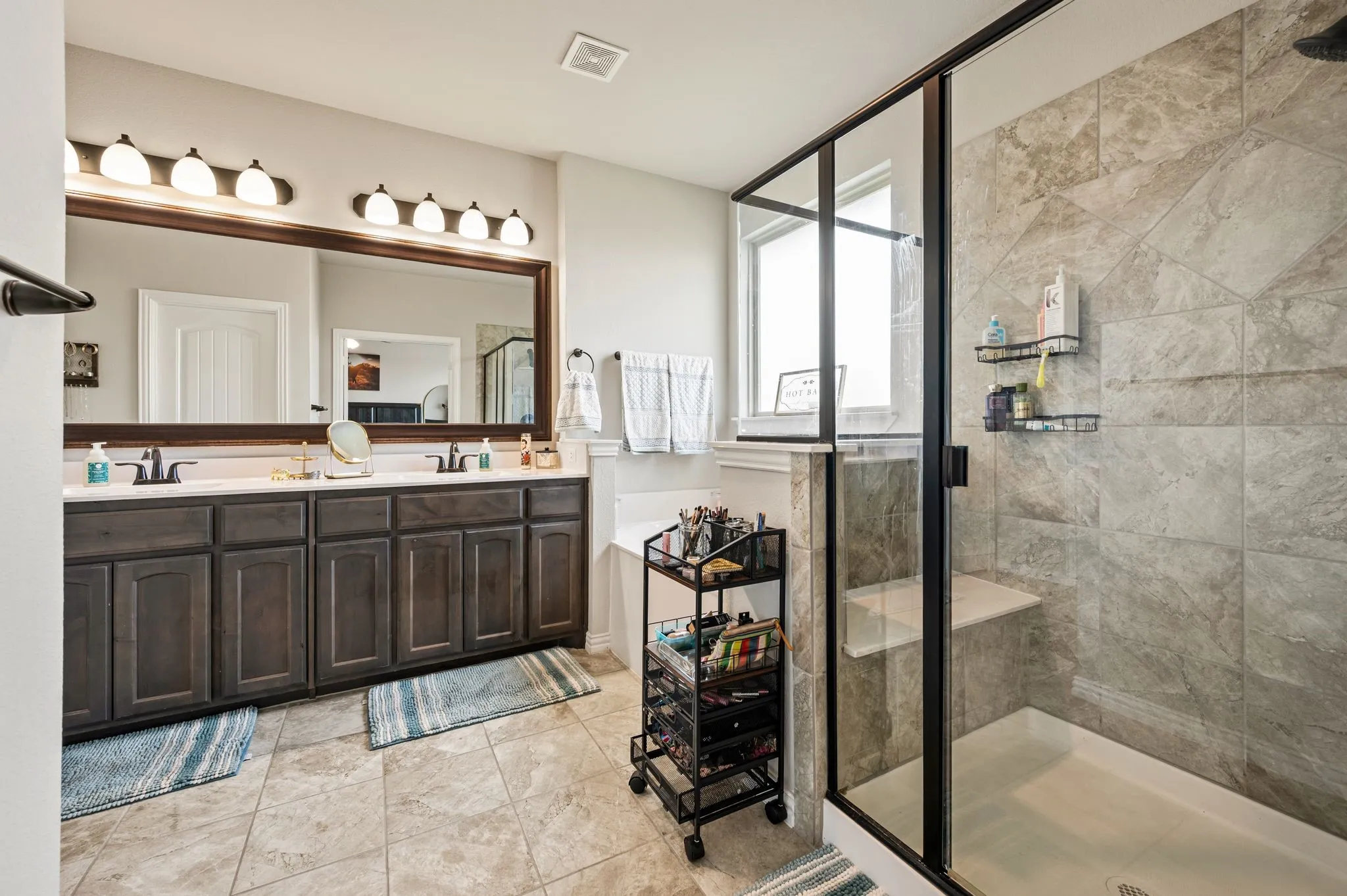 Single Family Residence For Sale in Parker County , 1504 Shindig Court, Weatherford, Texas 76087, 3 Bedroom, 2 Bathroom, 2 Garage spaces, 2,003 Sqft, built in 2020, mls#21382646, Real Estate Agent in Weatherford, Homes For Sale in Parker county, Homes For Sale in Weatherford, Realtor in Weatherford Texas, Real Estate Brokerage Independent Realty Texas, Luminita Cordes Realtor
