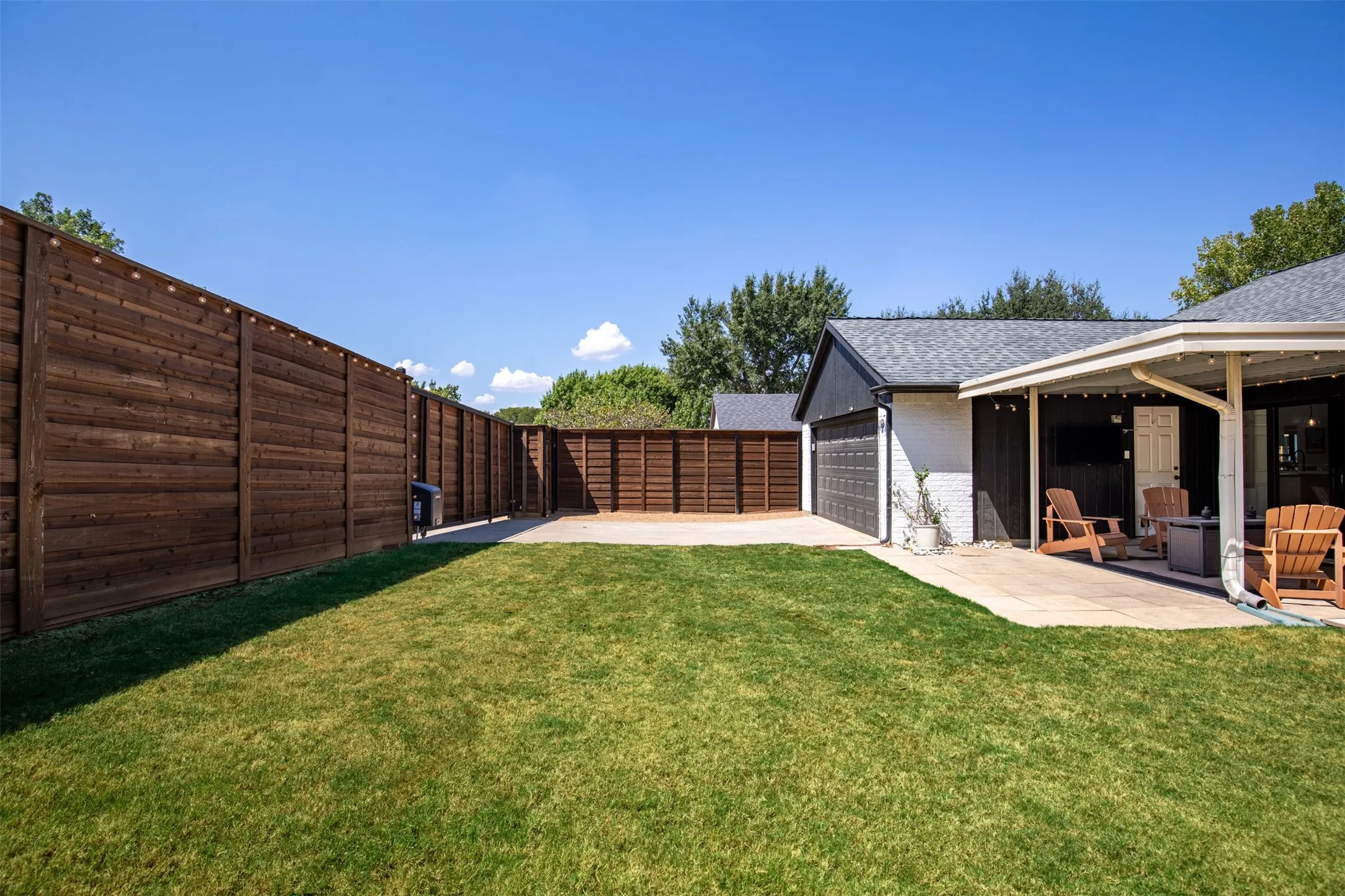 Single Family Residence For Sale in Denton County , 2941 Downing Street, Flower Mound, Texas 75028, 4 Bedroom, 2 Bathroom, 2 Garage spaces, 1,895 Sqft, built in 1986, mls#21381869, Real Estate Agent in Flower Mound, Homes For Sale in Denton county, Homes For Sale in Flower Mound, Realtor in Flower Mound Texas, Real Estate Brokerage Independent Realty Texas, Luminita Cordes Realtor