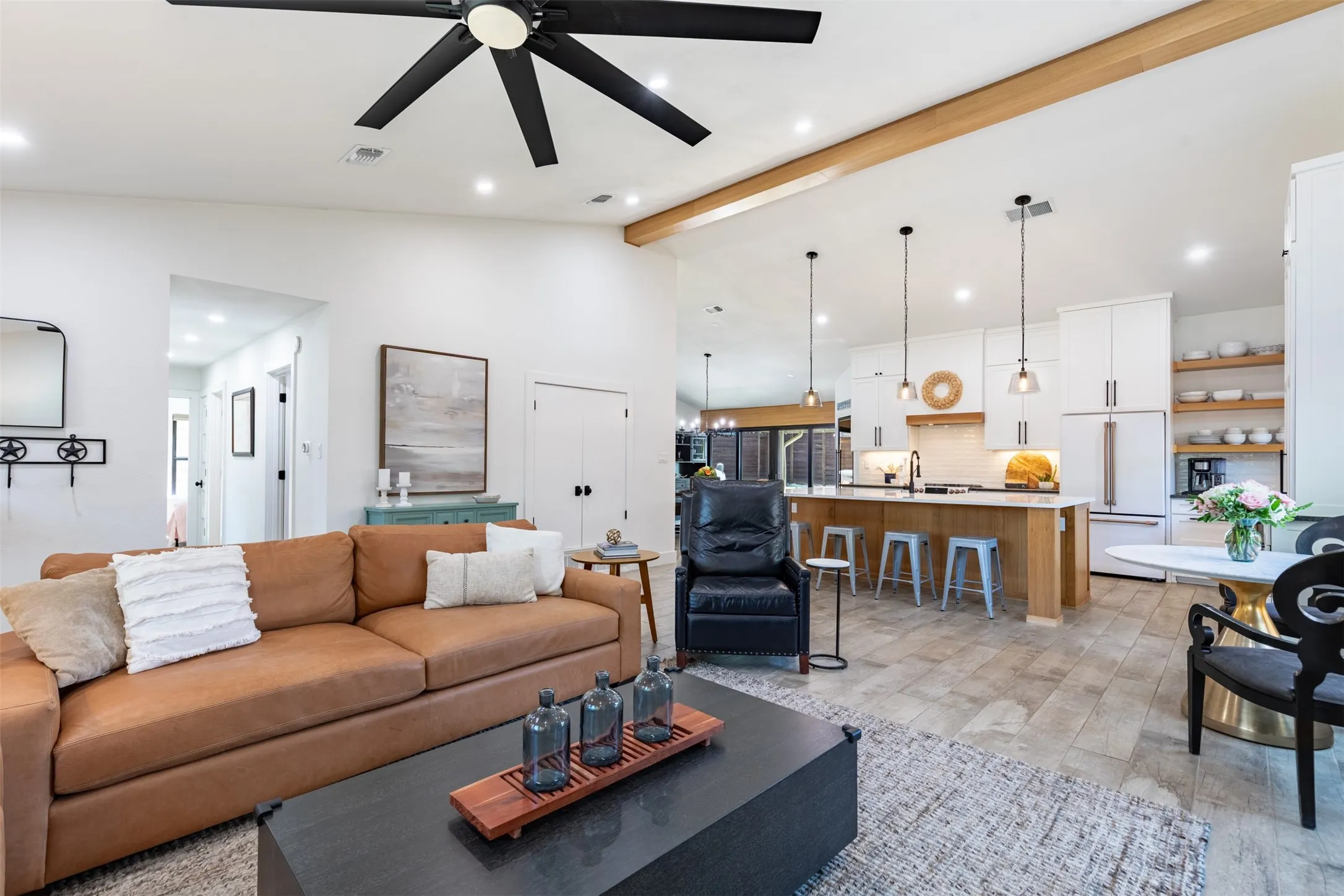 Single Family Residence For Sale in Denton County , 2941 Downing Street, Flower Mound, Texas 75028, 4 Bedroom, 2 Bathroom, 2 Garage spaces, 1,895 Sqft, built in 1986, mls#21381869, Real Estate Agent in Flower Mound, Homes For Sale in Denton county, Homes For Sale in Flower Mound, Realtor in Flower Mound Texas, Real Estate Brokerage Independent Realty Texas, Luminita Cordes Realtor