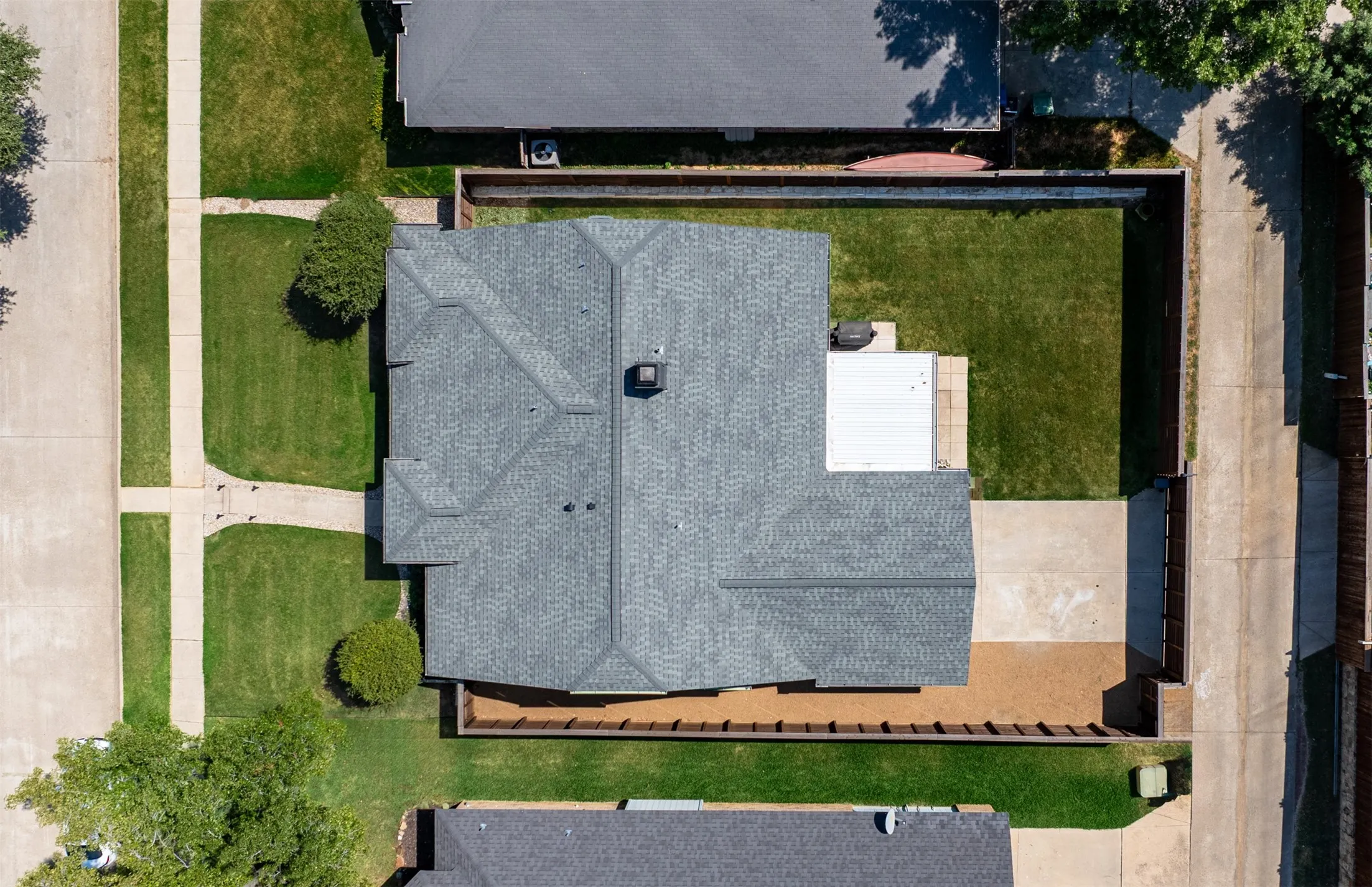 Single Family Residence For Sale in Denton County , 2941 Downing Street, Flower Mound, Texas 75028, 4 Bedroom, 2 Bathroom, 2 Garage spaces, 1,895 Sqft, built in 1986, mls#21381869, Real Estate Agent in Flower Mound, Homes For Sale in Denton county, Homes For Sale in Flower Mound, Realtor in Flower Mound Texas, Real Estate Brokerage Independent Realty Texas, Luminita Cordes Realtor
