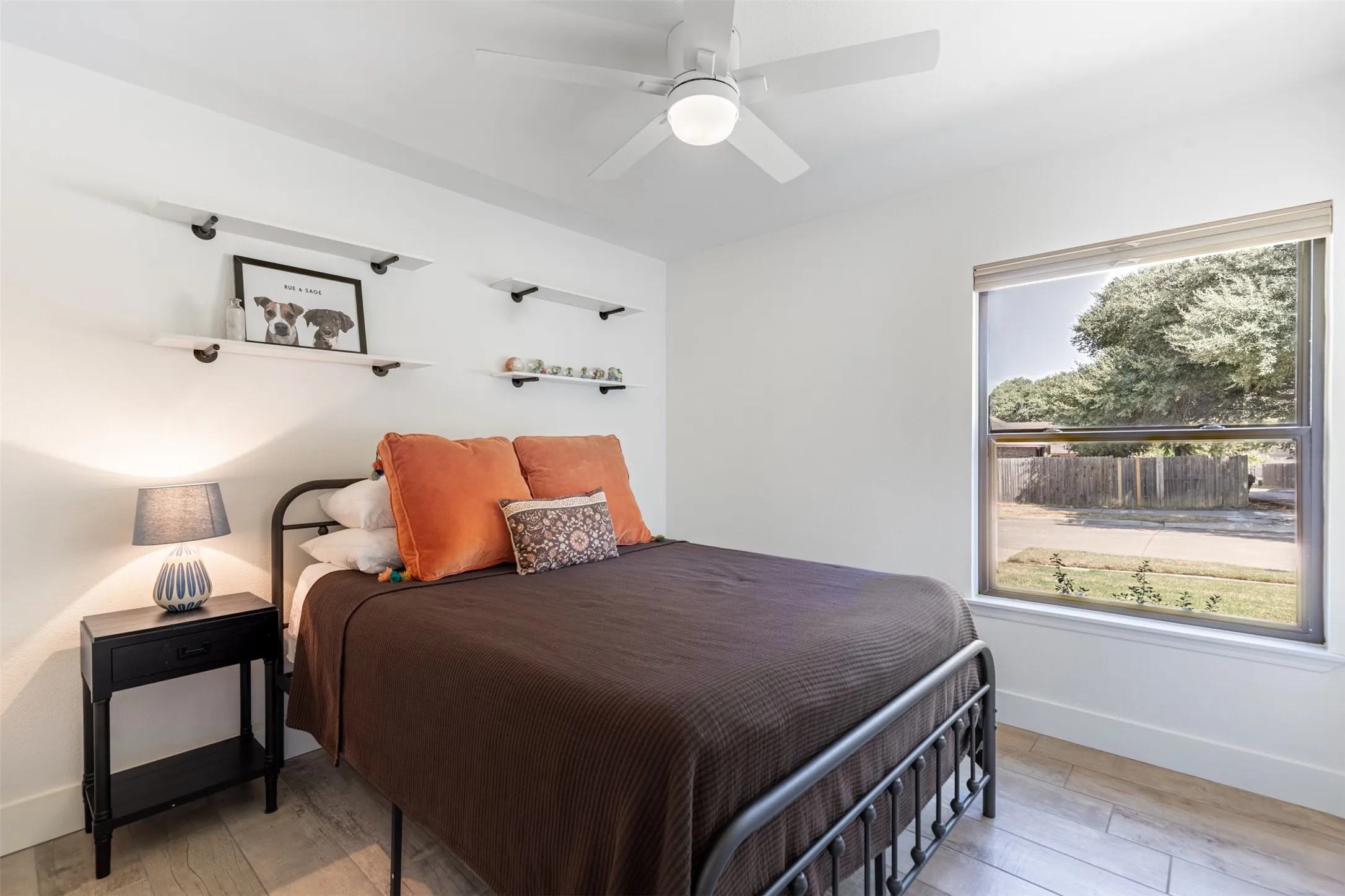 Single Family Residence For Sale in Denton County , 2941 Downing Street, Flower Mound, Texas 75028, 4 Bedroom, 2 Bathroom, 2 Garage spaces, 1,895 Sqft, built in 1986, mls#21381869, Real Estate Agent in Flower Mound, Homes For Sale in Denton county, Homes For Sale in Flower Mound, Realtor in Flower Mound Texas, Real Estate Brokerage Independent Realty Texas, Luminita Cordes Realtor