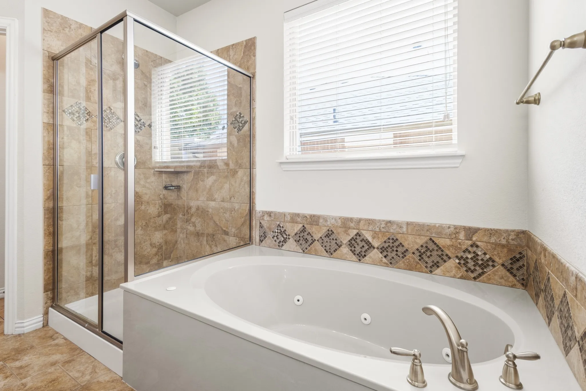 Single Family Residence For Rent in Tarrant County , 8224 Summerview Court, Fort Worth, Texas 76123, 4 Bedroom, 3 Bathroom, 2 Garage spaces, 2,818 Sqft, built in 2009, mls#21382708, Real Estate Agent in Fort Worth, Homes For Rent in Tarrant county, Homes For Rent in Fort Worth, Realtor in Fort Worth Texas, Real Estate Brokerage Independent Realty Texas, Luminita Cordes Realtor