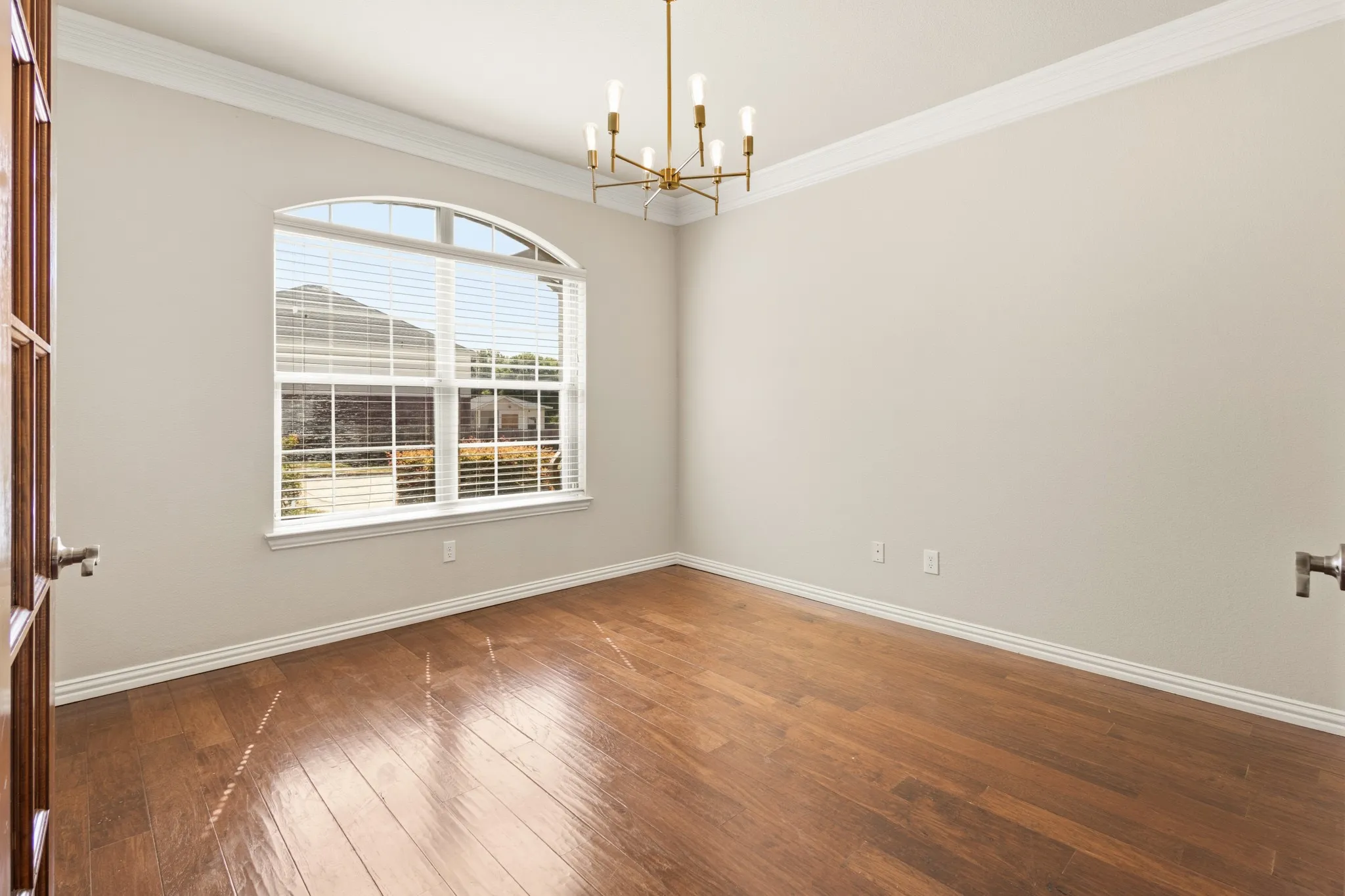 Single Family Residence For Rent in Tarrant County , 8224 Summerview Court, Fort Worth, Texas 76123, 4 Bedroom, 3 Bathroom, 2 Garage spaces, 2,818 Sqft, built in 2009, mls#21382708, Real Estate Agent in Fort Worth, Homes For Rent in Tarrant county, Homes For Rent in Fort Worth, Realtor in Fort Worth Texas, Real Estate Brokerage Independent Realty Texas, Luminita Cordes Realtor