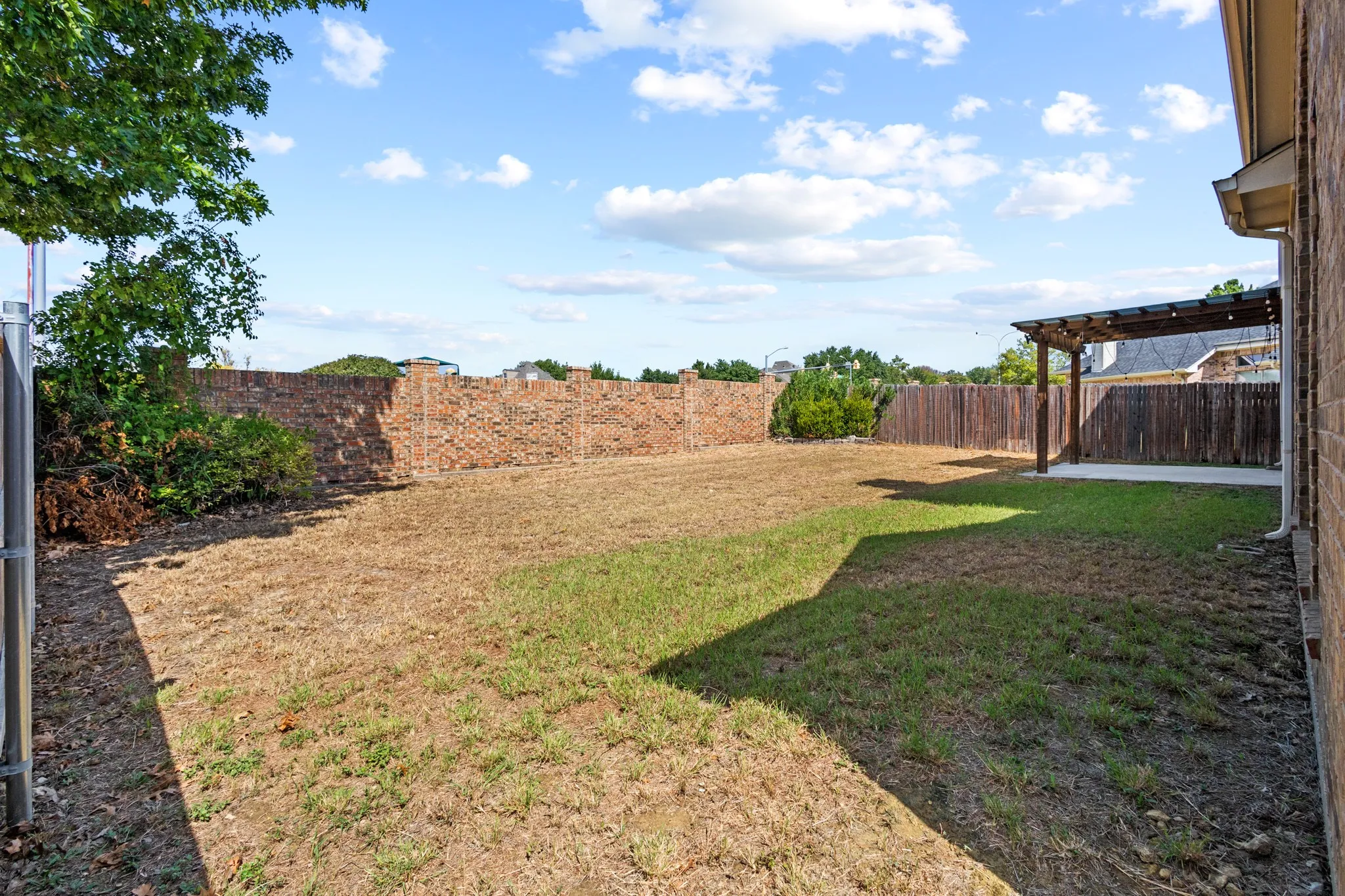 Single Family Residence For Rent in Tarrant County , 8224 Summerview Court, Fort Worth, Texas 76123, 4 Bedroom, 3 Bathroom, 2 Garage spaces, 2,818 Sqft, built in 2009, mls#21382708, Real Estate Agent in Fort Worth, Homes For Rent in Tarrant county, Homes For Rent in Fort Worth, Realtor in Fort Worth Texas, Real Estate Brokerage Independent Realty Texas, Luminita Cordes Realtor