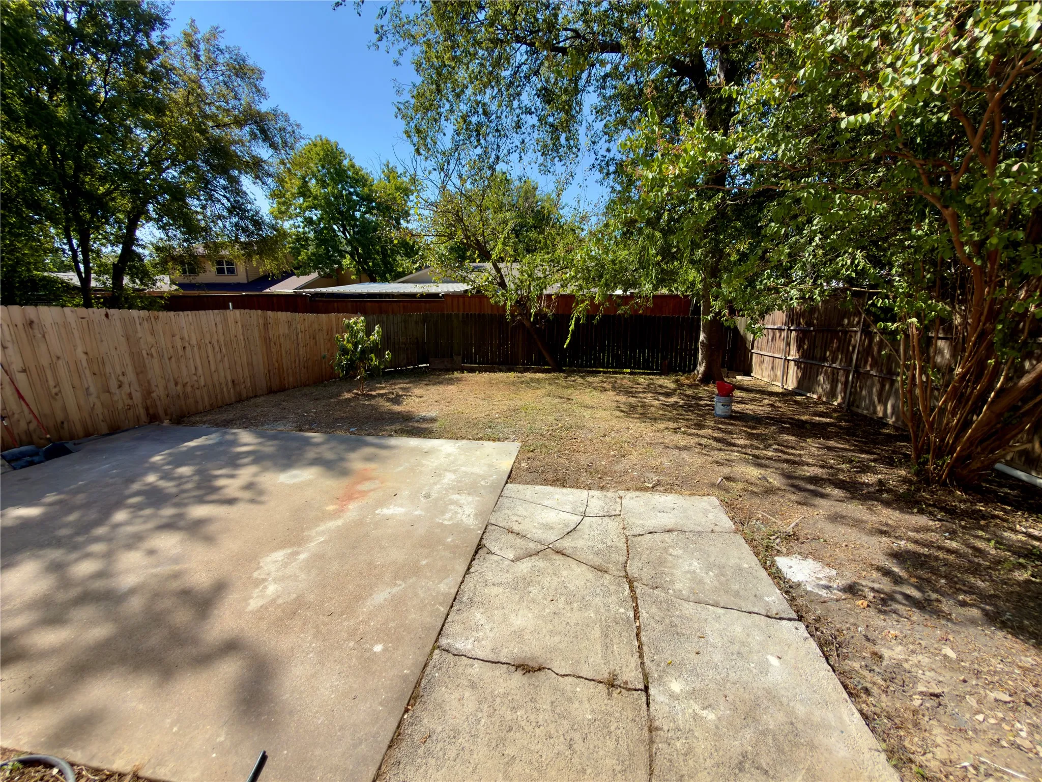 Single Family Residence For Sale in Dallas County , 1834 Caldwell, Garland, Texas 75041, 4 Bedroom, 3 Bathroom, 1 Garage spaces, 1,680 Sqft, built in 1977, mls#21380891, Real Estate Agent in Garland, Homes For Sale in Dallas county, Homes For Sale in Garland, Realtor in Garland Texas, Real Estate Brokerage Independent Realty Texas, Luminita Cordes Realtor