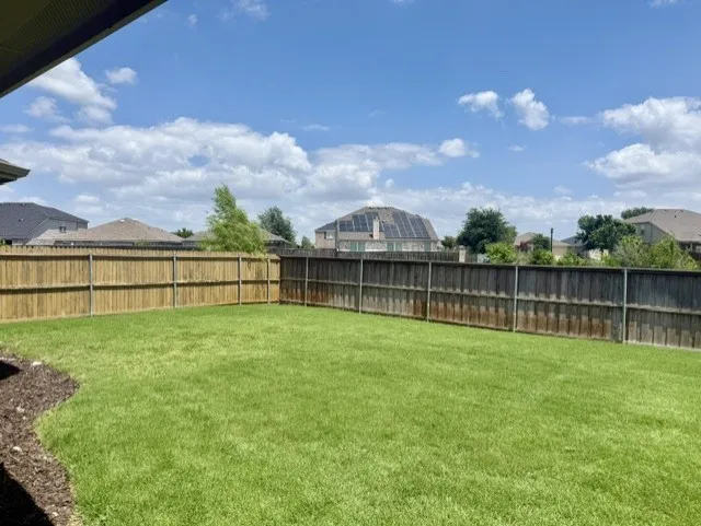 Single Family Residence For Rent in Denton County , 917 Bird Creek Drive, Little Elm, Texas 75068, 3 Bedroom, 2 Bathroom, 2 Garage spaces, 1,713 Sqft, built in 2017, mls#21382714, Real Estate Agent in Little Elm, Homes For Rent in Denton county, Homes For Rent in Little Elm, Realtor in Little Elm Texas, Real Estate Brokerage Independent Realty Texas, Luminita Cordes Realtor