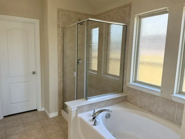 Single Family Residence For Rent in Denton County , 917 Bird Creek Drive, Little Elm, Texas 75068, 3 Bedroom, 2 Bathroom, 2 Garage spaces, 1,713 Sqft, built in 2017, mls#21382714, Real Estate Agent in Little Elm, Homes For Rent in Denton county, Homes For Rent in Little Elm, Realtor in Little Elm Texas, Real Estate Brokerage Independent Realty Texas, Luminita Cordes Realtor