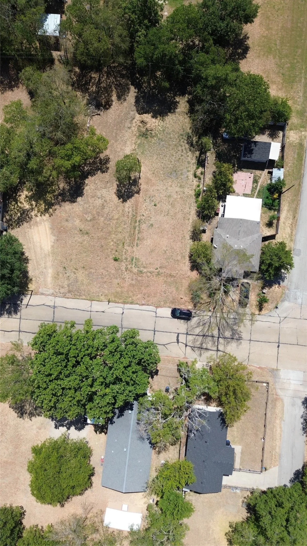 Improved Land For Sale in Ellis County , 803 E Martin Luther King Drive, Ennis, Texas 75119, 0, 0, Garage spaces, 0 Sqft, built in 0, mls#21382713, Real Estate Agent in Ennis, Homes For Sale in Ellis county, Homes For Sale in Ennis, Realtor in Ennis Texas, Real Estate Brokerage Independent Realty Texas, Luminita Cordes Realtor