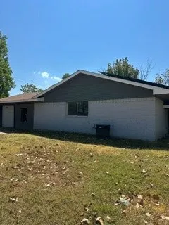 Single Family Residence For Sale in Dallas County , 3614 Skyline Drive, Rowlett, Texas 75088, 4 Bedroom, 2 Bathroom, Garage spaces, 2,012 Sqft, built in 1972, mls#21380405, Real Estate Agent in Rowlett, Homes For Sale in Dallas county, Homes For Sale in Rowlett, Realtor in Rowlett Texas, Real Estate Brokerage Independent Realty Texas, Luminita Cordes Realtor