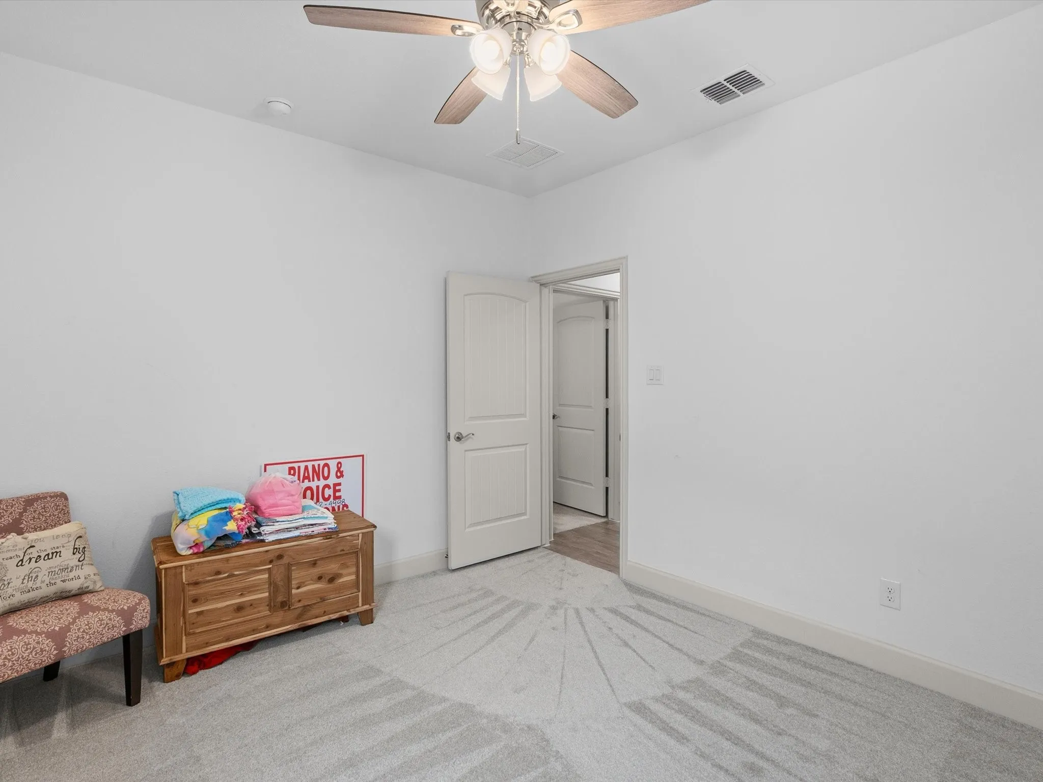 Single Family Residence For Sale in Collin County , 565 Beck Drive, Lavon, Texas 75166, 4 Bedroom, 4 Bathroom, 2 Garage spaces, 2,356 Sqft, built in 2024, mls#21382693, Real Estate Agent in Lavon, Homes For Sale in Collin county, Homes For Sale in Lavon, Realtor in Lavon Texas, Real Estate Brokerage Independent Realty Texas, Luminita Cordes Realtor