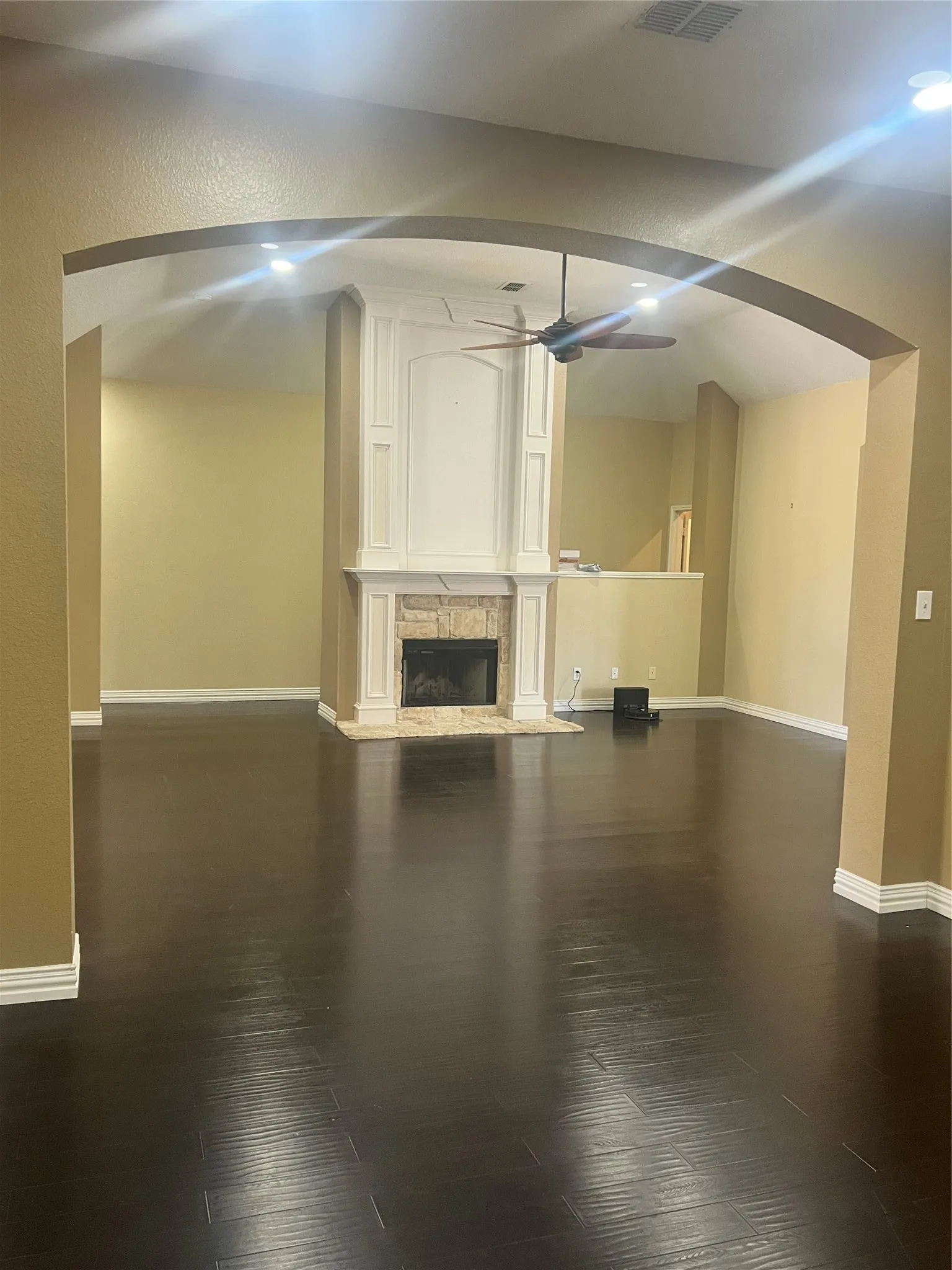 Single Family Residence For Rent in Tarrant County , 2607 Ridgeoak Trail, Mansfield, Texas 76063, 3 Bedroom, 2 Bathroom, 2 Garage spaces, 2,544 Sqft, built in 2000, mls#21382731, Real Estate Agent in Mansfield, Homes For Rent in Tarrant county, Homes For Rent in Mansfield, Realtor in Mansfield Texas, Real Estate Brokerage Independent Realty Texas, Luminita Cordes Realtor