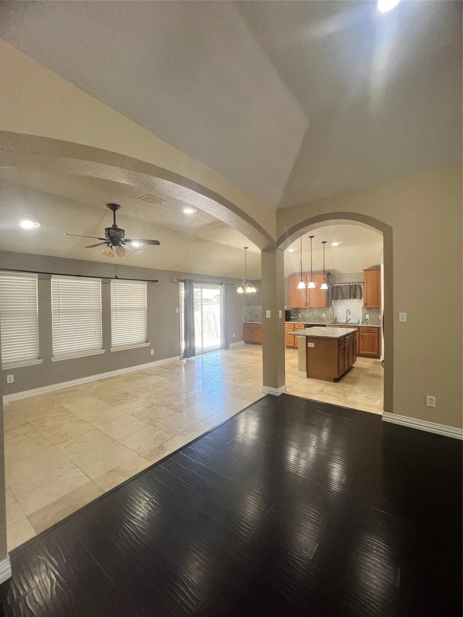 Single Family Residence For Rent in Tarrant County , 2607 Ridgeoak Trail, Mansfield, Texas 76063, 3 Bedroom, 2 Bathroom, 2 Garage spaces, 2,544 Sqft, built in 2000, mls#21382731, Real Estate Agent in Mansfield, Homes For Rent in Tarrant county, Homes For Rent in Mansfield, Realtor in Mansfield Texas, Real Estate Brokerage Independent Realty Texas, Luminita Cordes Realtor