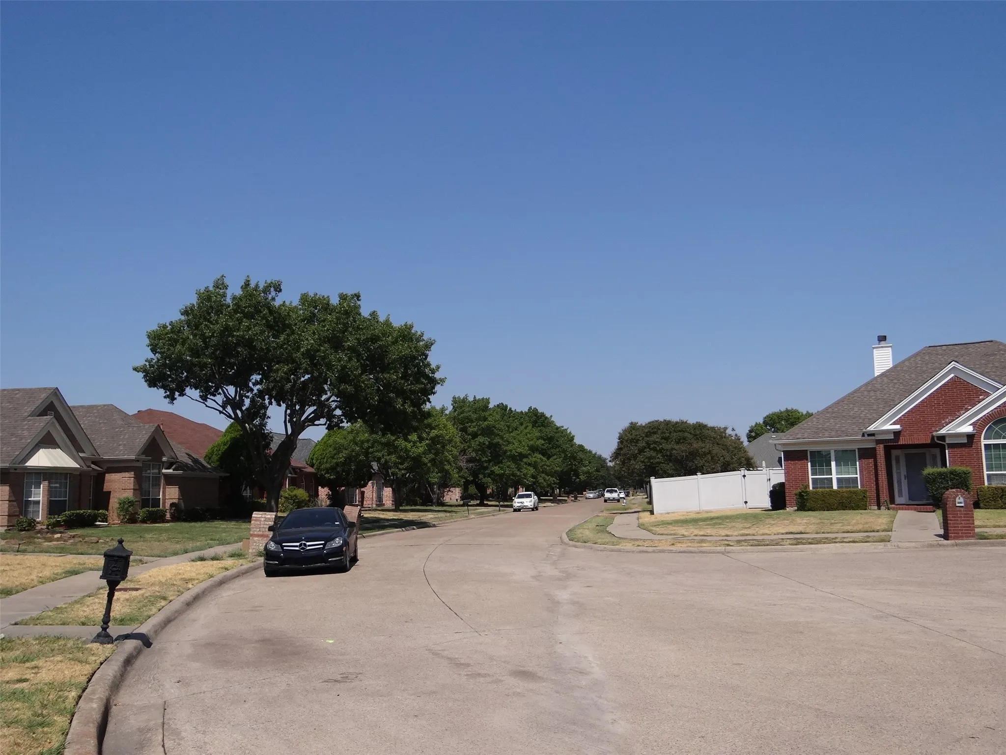 Single Family Residence For Sale in Dallas County , 1329 Woodthorpe Drive, Mesquite, Texas 75181, 4 Bedroom, 3 Bathroom, Garage spaces, 3,205 Sqft, built in 1992, mls#21382606, Real Estate Agent in Mesquite, Homes For Sale in Dallas county, Homes For Sale in Mesquite, Realtor in Mesquite Texas, Real Estate Brokerage Independent Realty Texas, Luminita Cordes Realtor