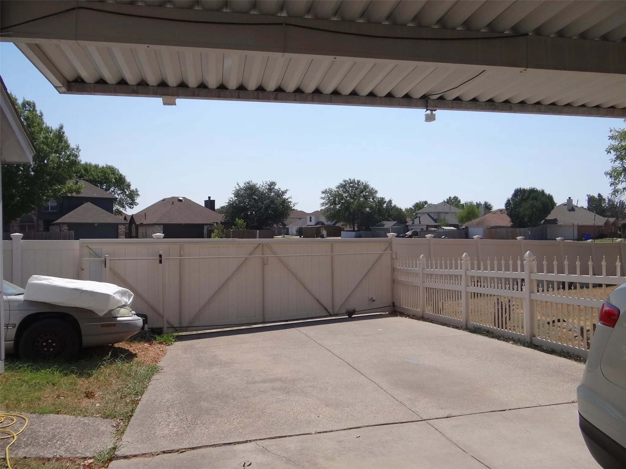 Single Family Residence For Sale in Dallas County , 1329 Woodthorpe Drive, Mesquite, Texas 75181, 4 Bedroom, 3 Bathroom, Garage spaces, 3,205 Sqft, built in 1992, mls#21382606, Real Estate Agent in Mesquite, Homes For Sale in Dallas county, Homes For Sale in Mesquite, Realtor in Mesquite Texas, Real Estate Brokerage Independent Realty Texas, Luminita Cordes Realtor