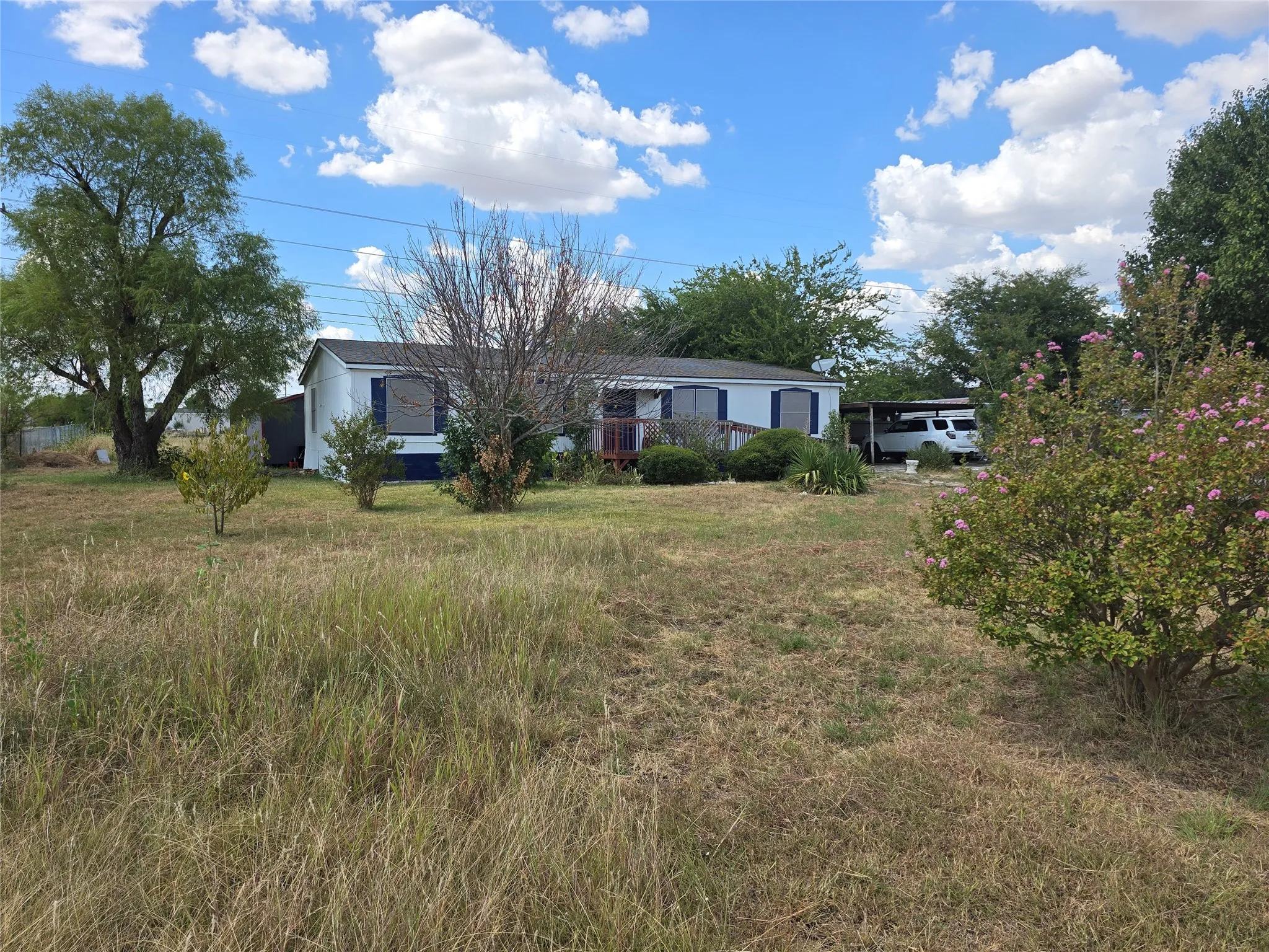 Mobile Home For Sale in Johnson County , 8317 Birdsong Court, Joshua, Texas 76058, 4 Bedroom, 2 Bathroom, Garage spaces, 1,456 Sqft, built in 1996, mls#21382602, Real Estate Agent in Joshua, Homes For Sale in Johnson county, Homes For Sale in Joshua, Realtor in Joshua Texas, Real Estate Brokerage Independent Realty Texas, Luminita Cordes Realtor