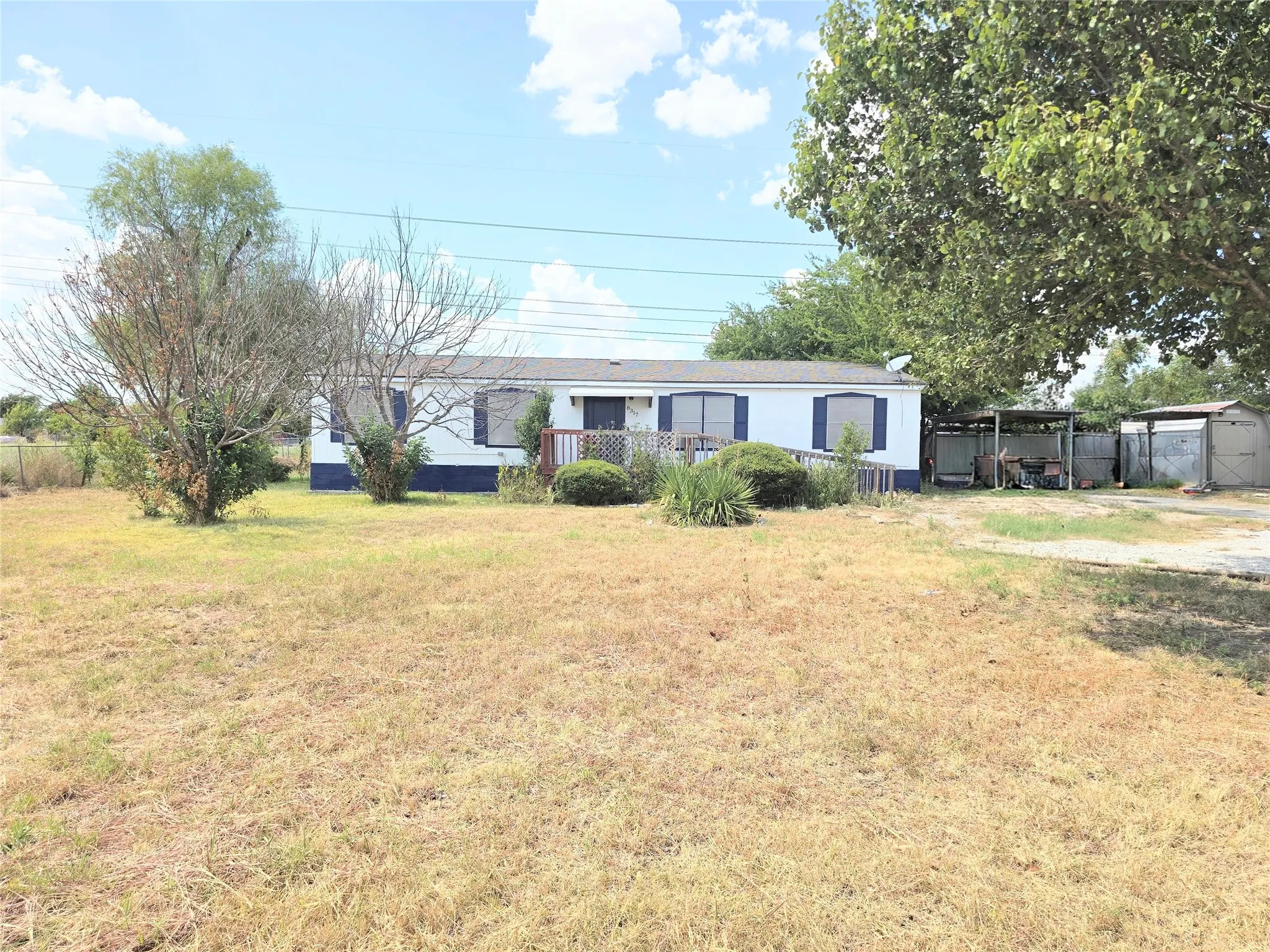 Mobile Home For Sale in Johnson County , 8317 Birdsong Court, Joshua, Texas 76058, 4 Bedroom, 2 Bathroom, Garage spaces, 1,456 Sqft, built in 1996, mls#21382602, Real Estate Agent in Joshua, Homes For Sale in Johnson county, Homes For Sale in Joshua, Realtor in Joshua Texas, Real Estate Brokerage Independent Realty Texas, Luminita Cordes Realtor