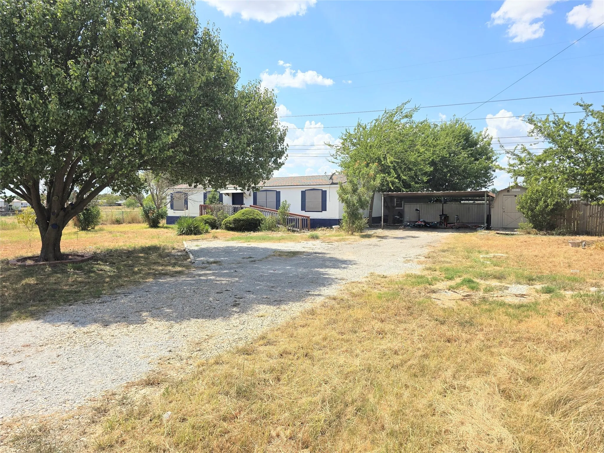 Mobile Home For Sale in Johnson County , 8317 Birdsong Court, Joshua, Texas 76058, 4 Bedroom, 2 Bathroom, Garage spaces, 1,456 Sqft, built in 1996, mls#21382602, Real Estate Agent in Joshua, Homes For Sale in Johnson county, Homes For Sale in Joshua, Realtor in Joshua Texas, Real Estate Brokerage Independent Realty Texas, Luminita Cordes Realtor