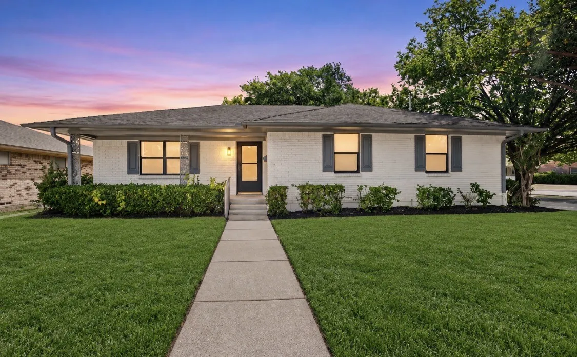 Single Family Residence For Sale in Dallas County , 3938 Roanoke Drive, Garland, Texas 75041, 3 Bedroom, 2 Bathroom, 2 Garage spaces, 1,641 Sqft, built in 1969, mls#21382736, Real Estate Agent in Garland, Homes For Sale in Dallas county, Homes For Sale in Garland, Realtor in Garland Texas, Real Estate Brokerage Independent Realty Texas, Luminita Cordes Realtor