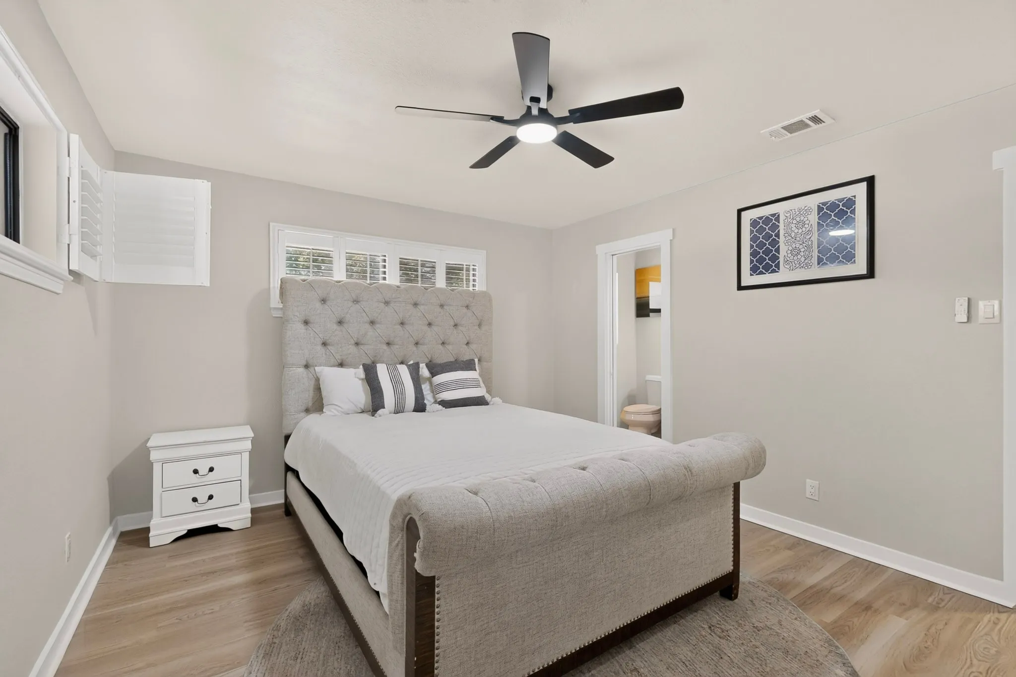 Single Family Residence For Sale in Dallas County , 3938 Roanoke Drive, Garland, Texas 75041, 3 Bedroom, 2 Bathroom, 2 Garage spaces, 1,641 Sqft, built in 1969, mls#21382736, Real Estate Agent in Garland, Homes For Sale in Dallas county, Homes For Sale in Garland, Realtor in Garland Texas, Real Estate Brokerage Independent Realty Texas, Luminita Cordes Realtor