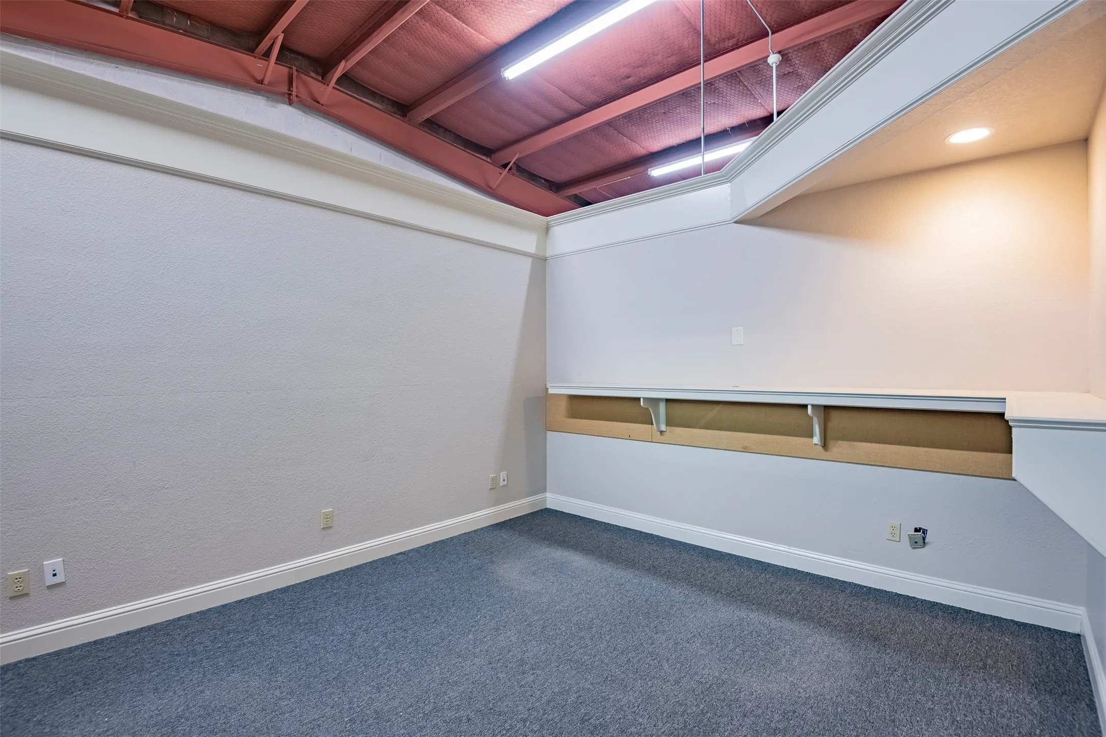 Warehouse For Rent in Ellis County , 104 A Industrial Drive, Waxahachie, Texas 75165, 0, 0, Garage spaces, 0 Sqft, built in 1986, mls#21357626, Real Estate Agent in Waxahachie, Homes For Rent in Ellis county, Homes For Rent in Waxahachie, Realtor in Waxahachie Texas, Real Estate Brokerage Independent Realty Texas, Luminita Cordes Realtor