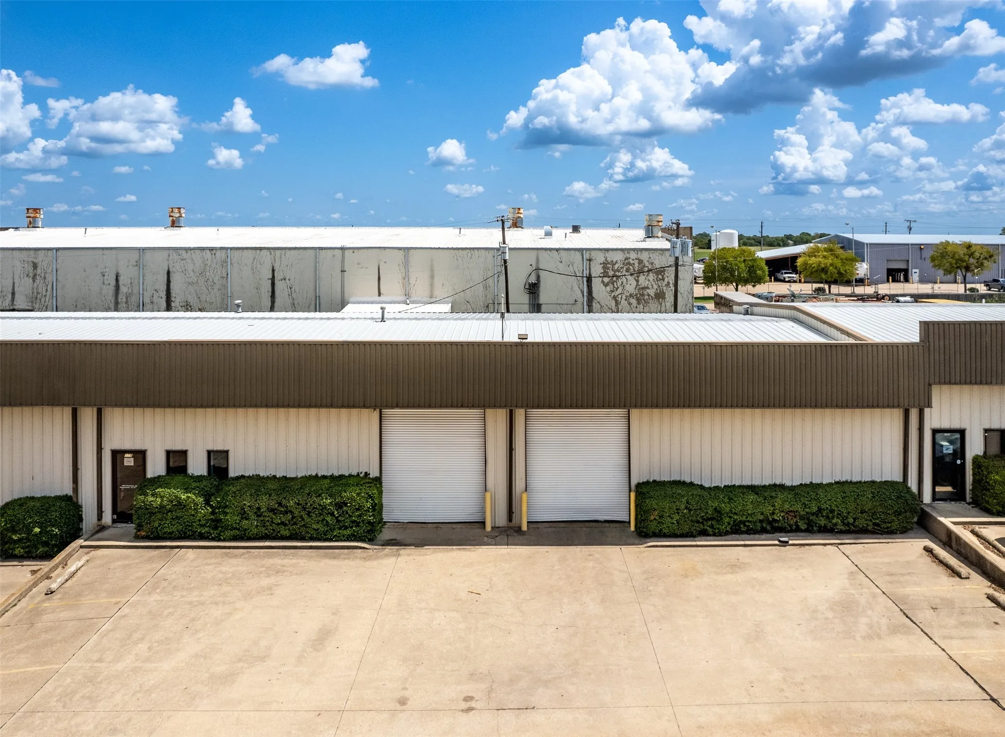 Warehouse For Rent in Ellis County , 104 A Industrial Drive, Waxahachie, Texas 75165, 0, 0, Garage spaces, 0 Sqft, built in 1986, mls#21357626, Real Estate Agent in Waxahachie, Homes For Rent in Ellis county, Homes For Rent in Waxahachie, Realtor in Waxahachie Texas, Real Estate Brokerage Independent Realty Texas, Luminita Cordes Realtor