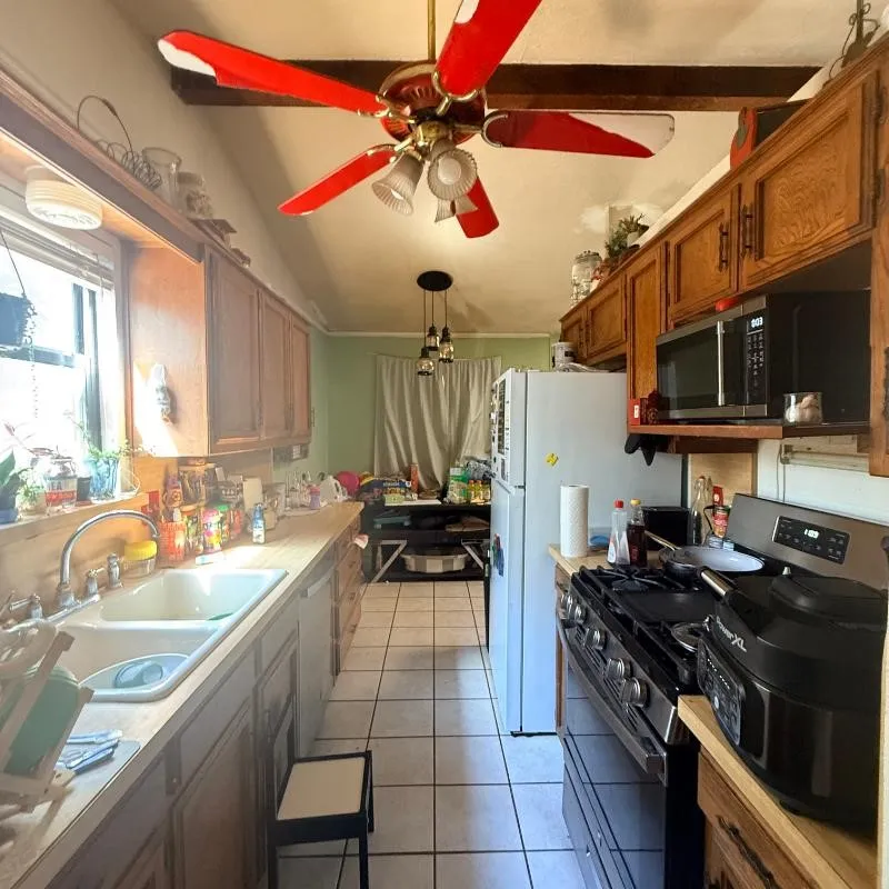 Single Family Residence For Sale in Denton County , 807 Mack Drive, Denton, Texas 76209, 3 Bedroom, 1 Bathroom, 1 Garage spaces, 1,315 Sqft, built in 1984, mls#21380834, Real Estate Agent in Denton, Homes For Sale in Denton county, Homes For Sale in Denton, Realtor in Denton Texas, Real Estate Brokerage Independent Realty Texas, Luminita Cordes Realtor