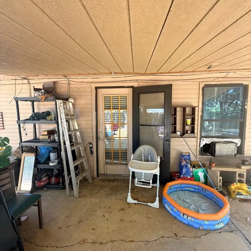 Single Family Residence For Sale in Denton County , 807 Mack Drive, Denton, Texas 76209, 3 Bedroom, 1 Bathroom, 1 Garage spaces, 1,315 Sqft, built in 1984, mls#21380834, Real Estate Agent in Denton, Homes For Sale in Denton county, Homes For Sale in Denton, Realtor in Denton Texas, Real Estate Brokerage Independent Realty Texas, Luminita Cordes Realtor