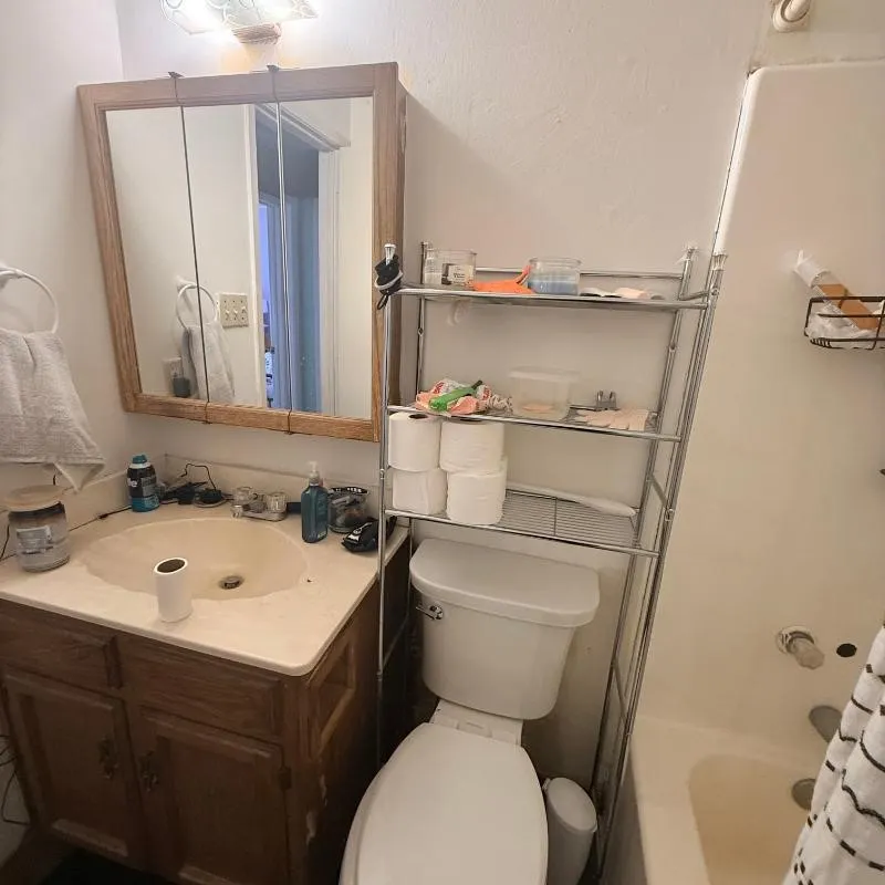 Single Family Residence For Sale in Denton County , 807 Mack Drive, Denton, Texas 76209, 3 Bedroom, 1 Bathroom, 1 Garage spaces, 1,315 Sqft, built in 1984, mls#21380834, Real Estate Agent in Denton, Homes For Sale in Denton county, Homes For Sale in Denton, Realtor in Denton Texas, Real Estate Brokerage Independent Realty Texas, Luminita Cordes Realtor