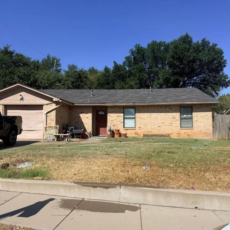 Single Family Residence For Sale in Denton County , 807 Mack Drive, Denton, Texas 76209, 3 Bedroom, 1 Bathroom, 1 Garage spaces, 1,315 Sqft, built in 1984, mls#21380834, Real Estate Agent in Denton, Homes For Sale in Denton county, Homes For Sale in Denton, Realtor in Denton Texas, Real Estate Brokerage Independent Realty Texas, Luminita Cordes Realtor