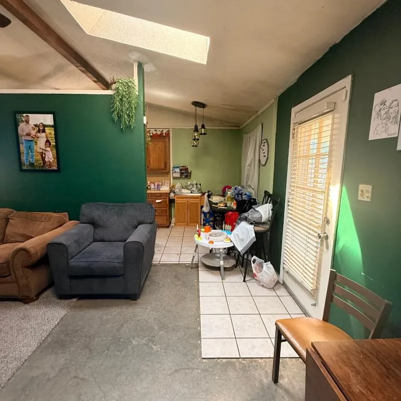 Single Family Residence For Sale in Denton County , 807 Mack Drive, Denton, Texas 76209, 3 Bedroom, 1 Bathroom, 1 Garage spaces, 1,315 Sqft, built in 1984, mls#21380834, Real Estate Agent in Denton, Homes For Sale in Denton county, Homes For Sale in Denton, Realtor in Denton Texas, Real Estate Brokerage Independent Realty Texas, Luminita Cordes Realtor