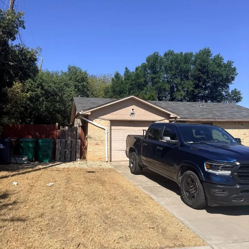 Single Family Residence For Sale in Denton County , 807 Mack Drive, Denton, Texas 76209, 3 Bedroom, 1 Bathroom, 1 Garage spaces, 1,315 Sqft, built in 1984, mls#21380834, Real Estate Agent in Denton, Homes For Sale in Denton county, Homes For Sale in Denton, Realtor in Denton Texas, Real Estate Brokerage Independent Realty Texas, Luminita Cordes Realtor
