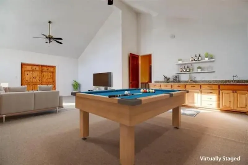 Single Family Residence For Sale in Parker County , 231 Sanchez Creek Drive, Weatherford, Texas 76088, 5 Bedroom, 5 Bathroom, 3 Garage spaces, 6,112 Sqft, built in 2011, mls#21382413, Real Estate Agent in Weatherford, Homes For Sale in Parker county, Homes For Sale in Weatherford, Realtor in Weatherford Texas, Real Estate Brokerage Independent Realty Texas, Luminita Cordes Realtor