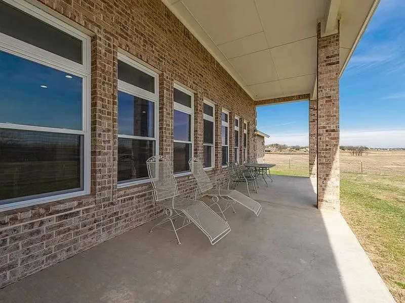 Single Family Residence For Sale in Parker County , 231 Sanchez Creek Drive, Weatherford, Texas 76088, 5 Bedroom, 5 Bathroom, 3 Garage spaces, 6,112 Sqft, built in 2011, mls#21382413, Real Estate Agent in Weatherford, Homes For Sale in Parker county, Homes For Sale in Weatherford, Realtor in Weatherford Texas, Real Estate Brokerage Independent Realty Texas, Luminita Cordes Realtor