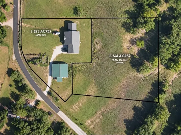 Single Family Residence For Sale in Parker County , 231 Sanchez Creek Drive, Weatherford, Texas 76088, 5 Bedroom, 5 Bathroom, 3 Garage spaces, 6,112 Sqft, built in 2011, mls#21382413, Real Estate Agent in Weatherford, Homes For Sale in Parker county, Homes For Sale in Weatherford, Realtor in Weatherford Texas, Real Estate Brokerage Independent Realty Texas, Luminita Cordes Realtor
