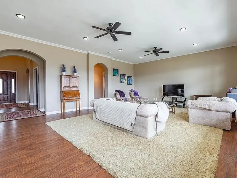 Single Family Residence For Sale in Parker County , 231 Sanchez Creek Drive, Weatherford, Texas 76088, 5 Bedroom, 5 Bathroom, 3 Garage spaces, 6,112 Sqft, built in 2011, mls#21382413, Real Estate Agent in Weatherford, Homes For Sale in Parker county, Homes For Sale in Weatherford, Realtor in Weatherford Texas, Real Estate Brokerage Independent Realty Texas, Luminita Cordes Realtor