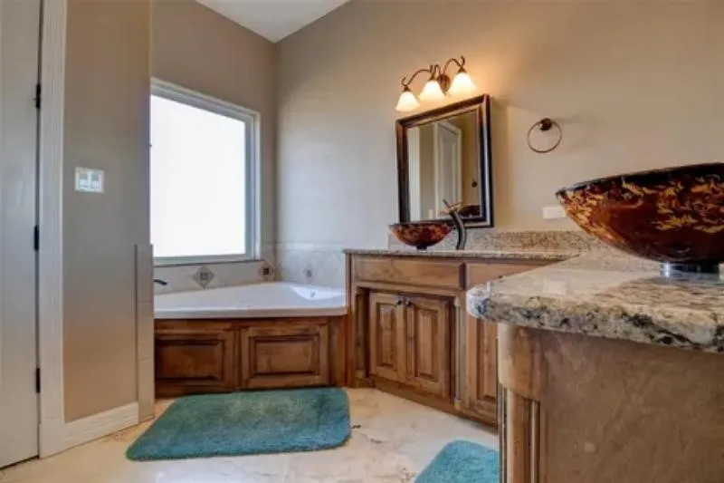 Single Family Residence For Sale in Parker County , 231 Sanchez Creek Drive, Weatherford, Texas 76088, 5 Bedroom, 5 Bathroom, 3 Garage spaces, 6,112 Sqft, built in 2011, mls#21382413, Real Estate Agent in Weatherford, Homes For Sale in Parker county, Homes For Sale in Weatherford, Realtor in Weatherford Texas, Real Estate Brokerage Independent Realty Texas, Luminita Cordes Realtor