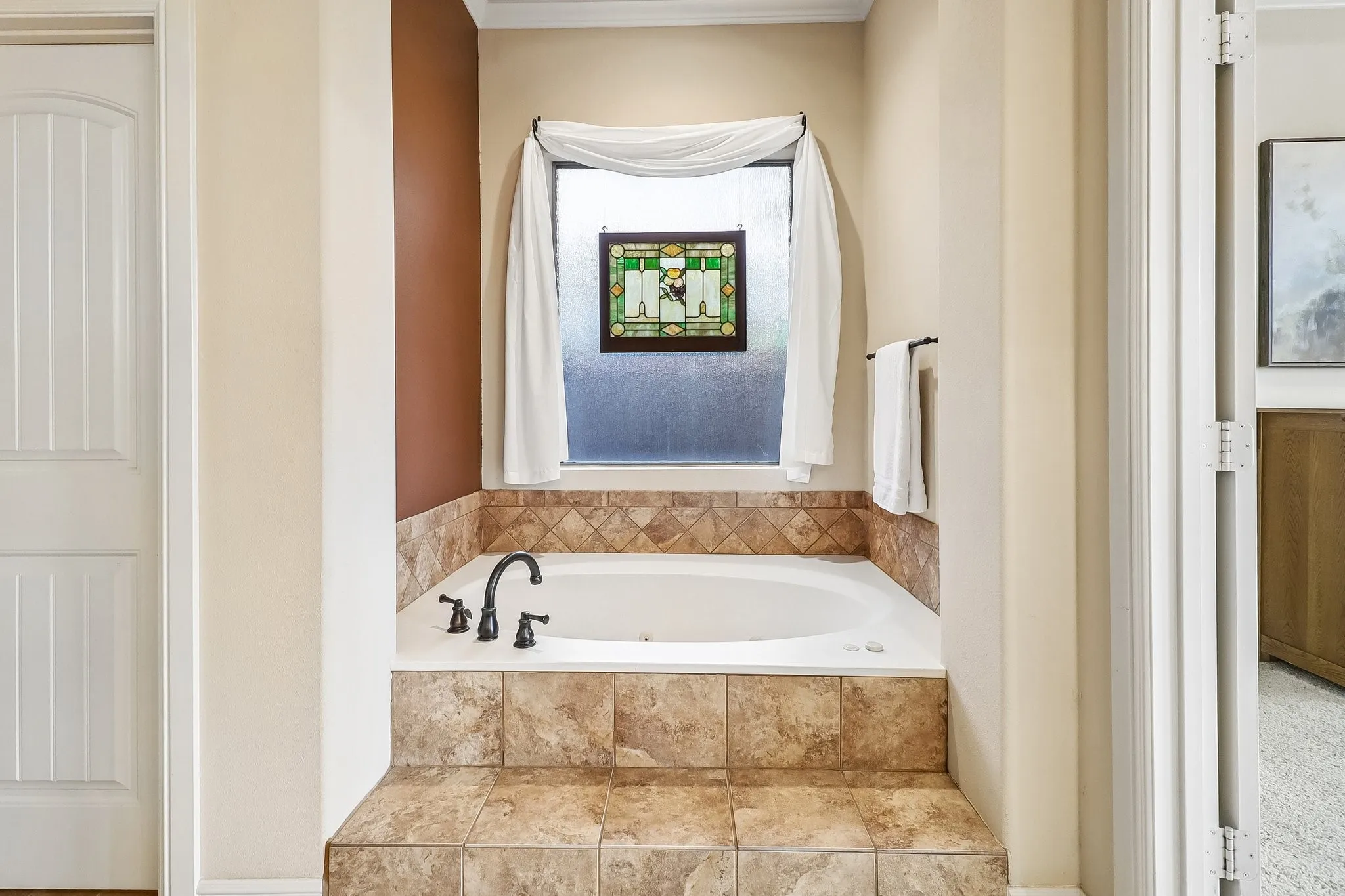 Single Family Residence For Sale in Ellis County , 7209 Hill Country Court, Midlothian, Texas 76065, 4 Bedroom, 3 Bathroom, 3 Garage spaces, 3,370 Sqft, built in 2008, mls#21382740, Real Estate Agent in Midlothian, Homes For Sale in Ellis county, Homes For Sale in Midlothian, Realtor in Midlothian Texas, Real Estate Brokerage Independent Realty Texas, Luminita Cordes Realtor