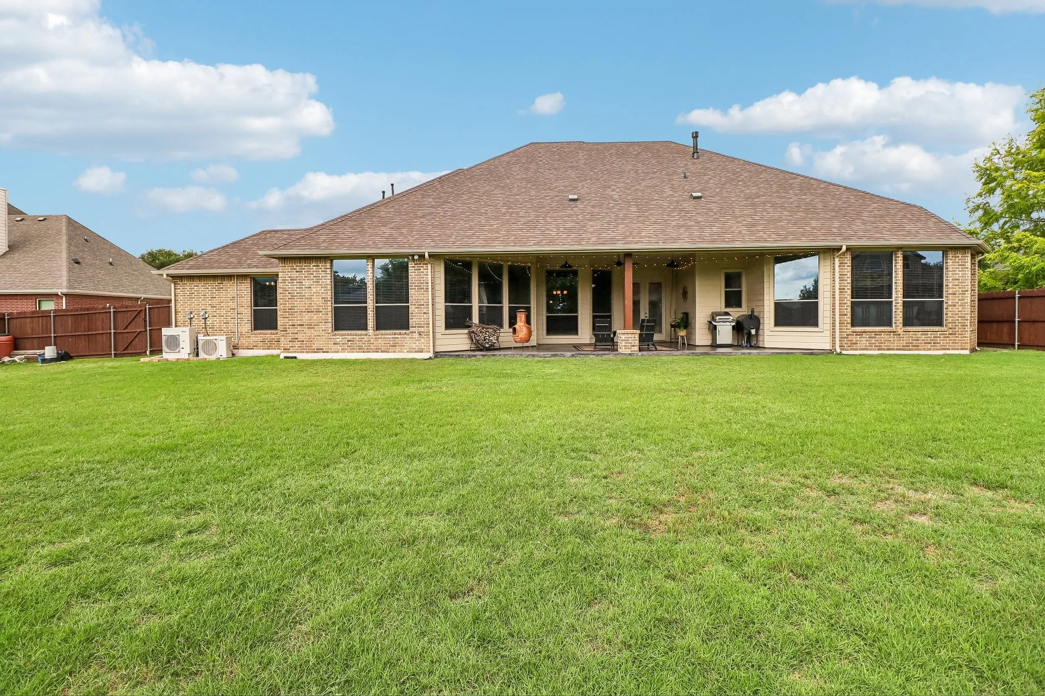 Single Family Residence For Sale in Ellis County , 7209 Hill Country Court, Midlothian, Texas 76065, 4 Bedroom, 3 Bathroom, 3 Garage spaces, 3,370 Sqft, built in 2008, mls#21382740, Real Estate Agent in Midlothian, Homes For Sale in Ellis county, Homes For Sale in Midlothian, Realtor in Midlothian Texas, Real Estate Brokerage Independent Realty Texas, Luminita Cordes Realtor