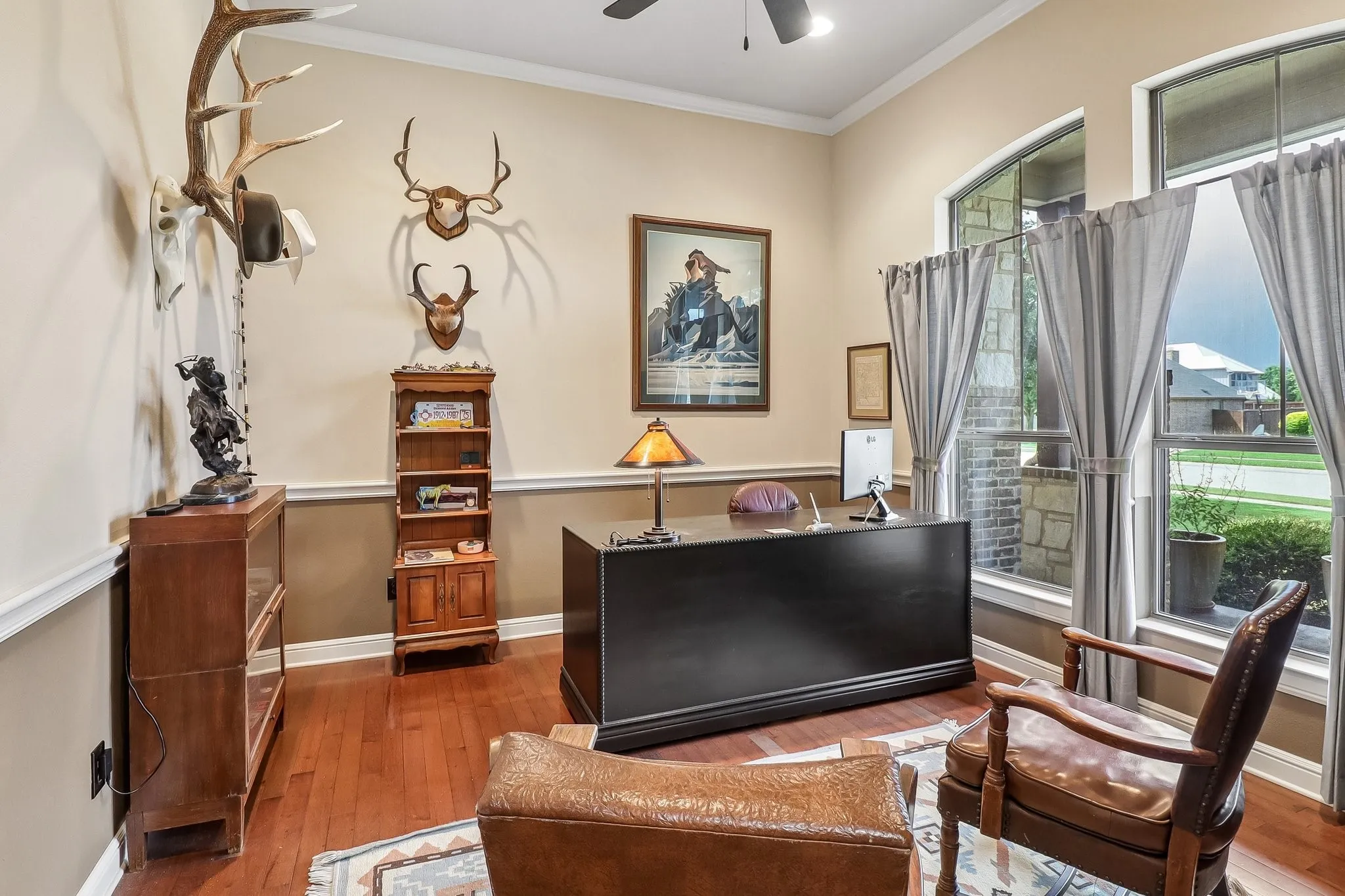 Single Family Residence For Sale in Ellis County , 7209 Hill Country Court, Midlothian, Texas 76065, 4 Bedroom, 3 Bathroom, 3 Garage spaces, 3,370 Sqft, built in 2008, mls#21382740, Real Estate Agent in Midlothian, Homes For Sale in Ellis county, Homes For Sale in Midlothian, Realtor in Midlothian Texas, Real Estate Brokerage Independent Realty Texas, Luminita Cordes Realtor
