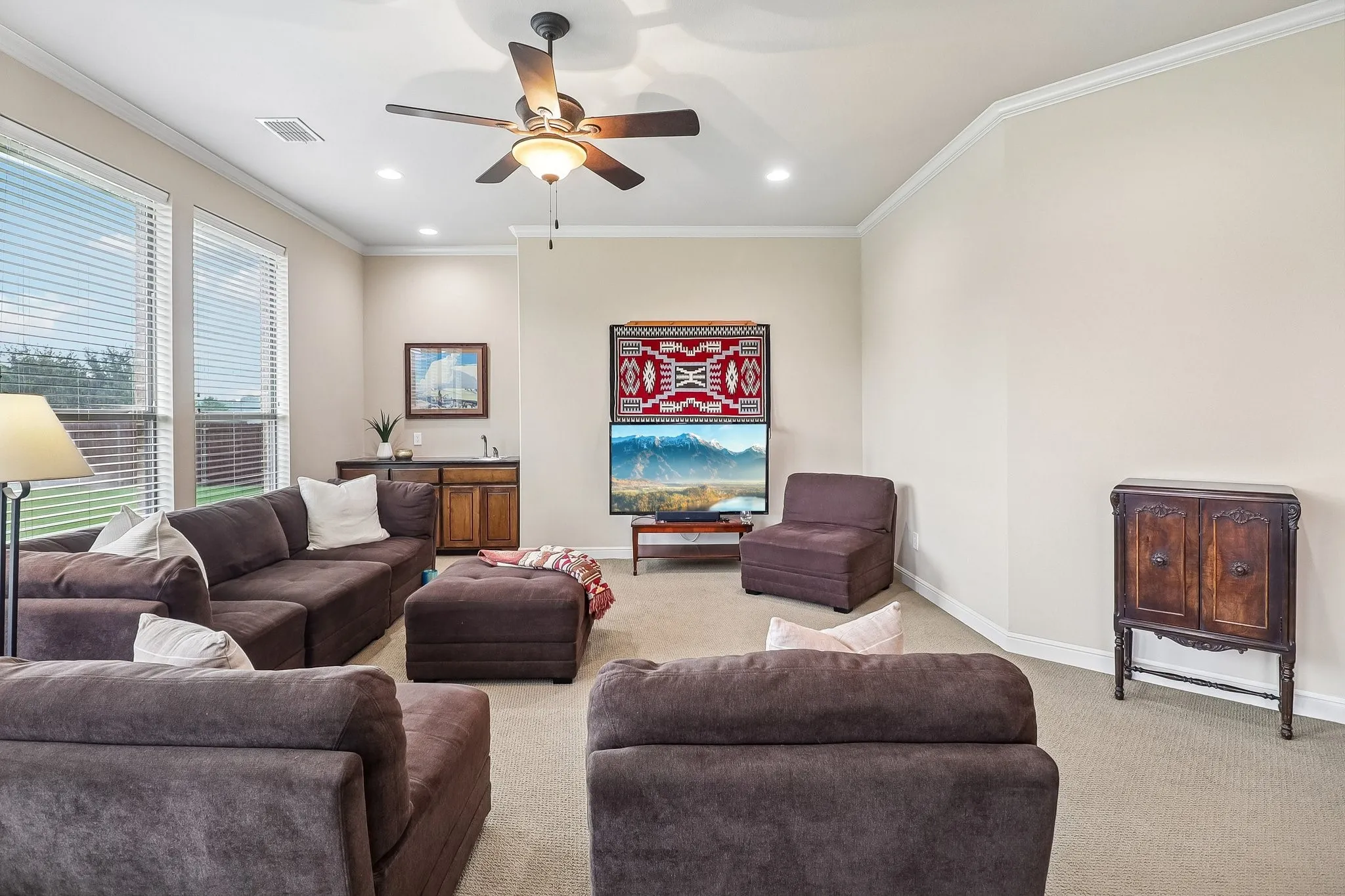 Single Family Residence For Sale in Ellis County , 7209 Hill Country Court, Midlothian, Texas 76065, 4 Bedroom, 3 Bathroom, 3 Garage spaces, 3,370 Sqft, built in 2008, mls#21382740, Real Estate Agent in Midlothian, Homes For Sale in Ellis county, Homes For Sale in Midlothian, Realtor in Midlothian Texas, Real Estate Brokerage Independent Realty Texas, Luminita Cordes Realtor