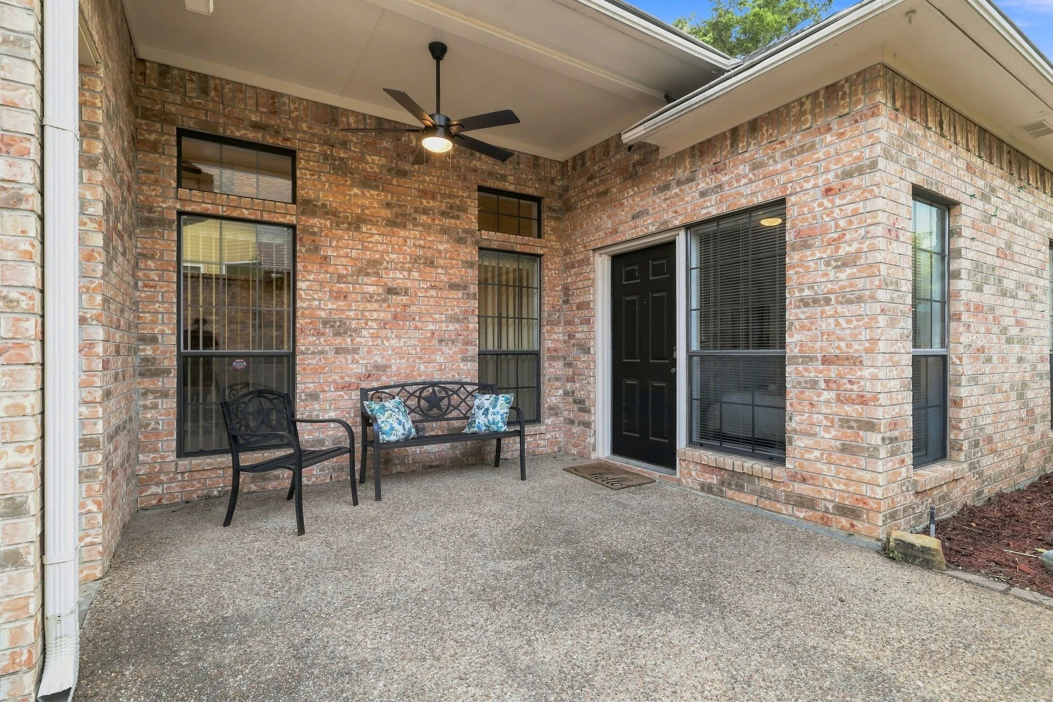 Single Family Residence For Sale in Grayson County , 1407 W Mulberry Street, Sherman, Texas 75092, 3 Bedroom, 2 Bathroom, 2 Garage spaces, 2,265 Sqft, built in 1992, mls#21382729, Real Estate Agent in Sherman, Homes For Sale in Grayson county, Homes For Sale in Sherman, Realtor in Sherman Texas, Real Estate Brokerage Independent Realty Texas, Luminita Cordes Realtor