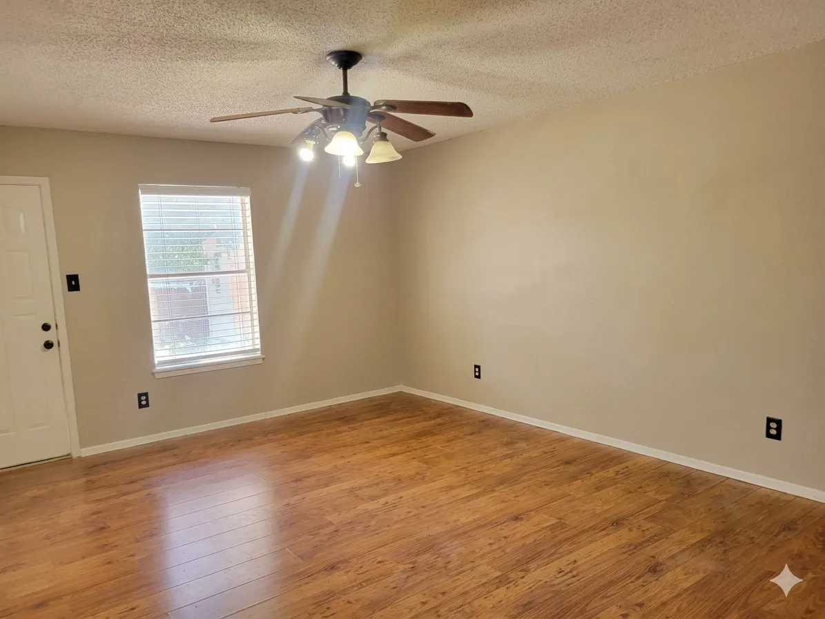 Single Family Residence For Rent in Johnson County , 1411 Clearfield Drive, Cleburne, Texas 76033, 3 Bedroom, 2 Bathroom, 2 Garage spaces, 1,436 Sqft, built in 1981, mls#21380486, Real Estate Agent in Cleburne, Homes For Rent in Johnson county, Homes For Rent in Cleburne, Realtor in Cleburne Texas, Real Estate Brokerage Independent Realty Texas, Luminita Cordes Realtor
