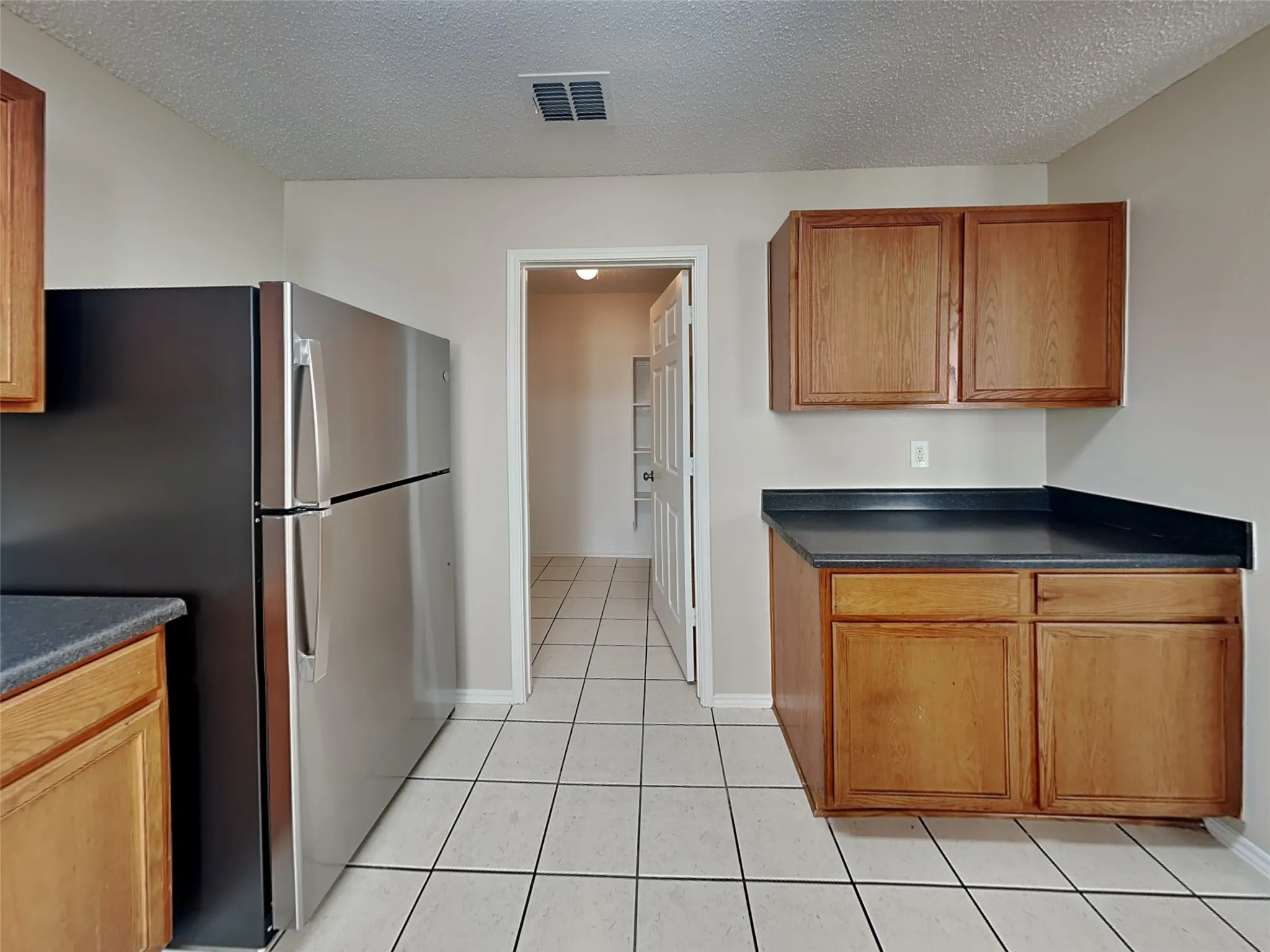 Single Family Residence For Rent in Tarrant County , 600 Ragwood Road, Arlington, Texas 76002, 4 Bedroom, 3 Bathroom, 2 Garage spaces, 2,910 Sqft, built in 2004, mls#21382747, Real Estate Agent in Arlington, Homes For Rent in Tarrant county, Homes For Rent in Arlington, Realtor in Arlington Texas, Real Estate Brokerage Independent Realty Texas, Luminita Cordes Realtor